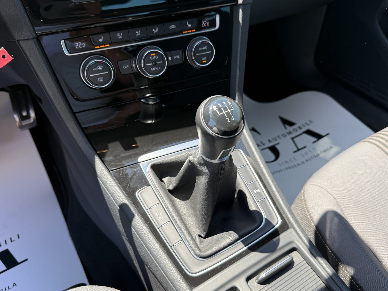 VW Golf 7 1,6 TDI ALLSTAR,NAVI,PDC,ACC,JAMSTVO,TOP STANJE!, fotografija 16