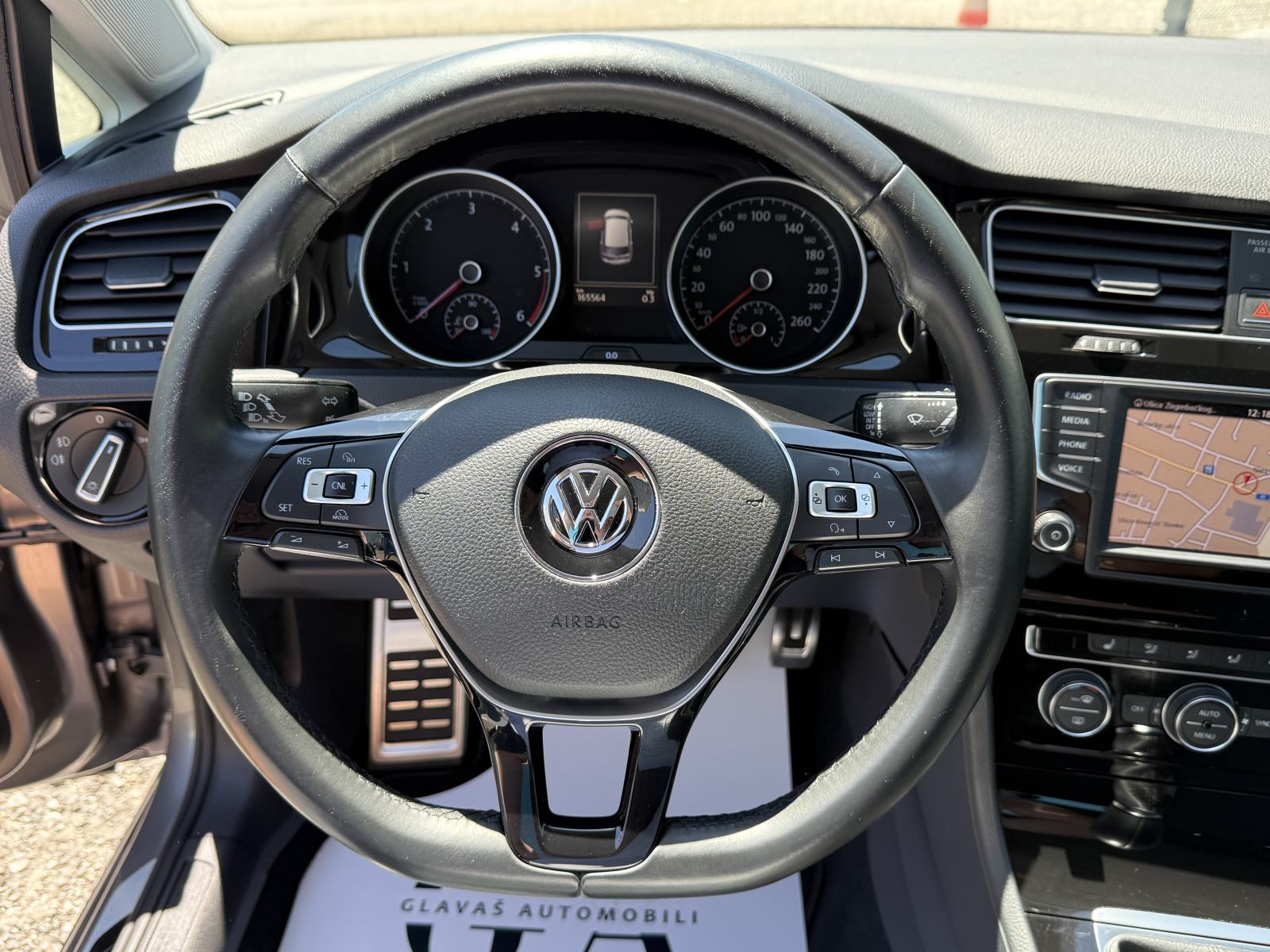 VW Golf 7 1,6 TDI ALLSTAR,NAVI,PDC,ACC,JAMSTVO,TOP STANJE!, fotografija 13