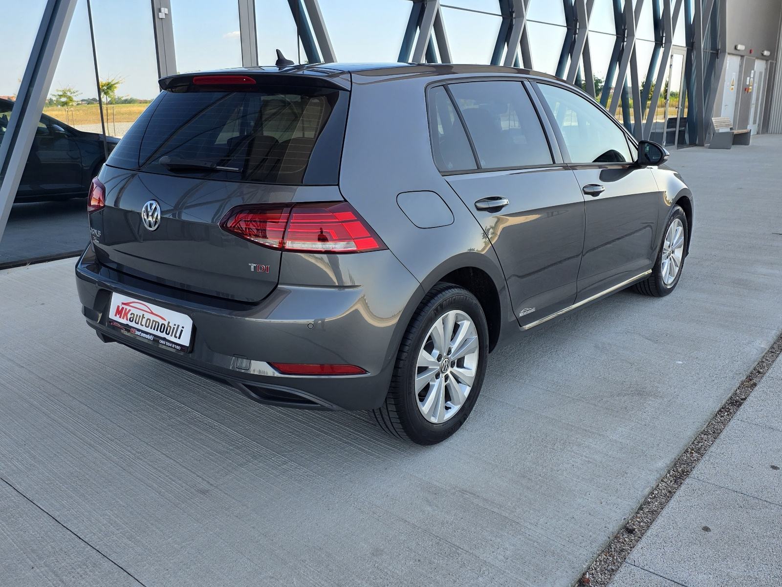 VW Golf 7 1,6 TDI ALU,NAVI,PARK SENZORI 135 T.K.M, fotografija 6