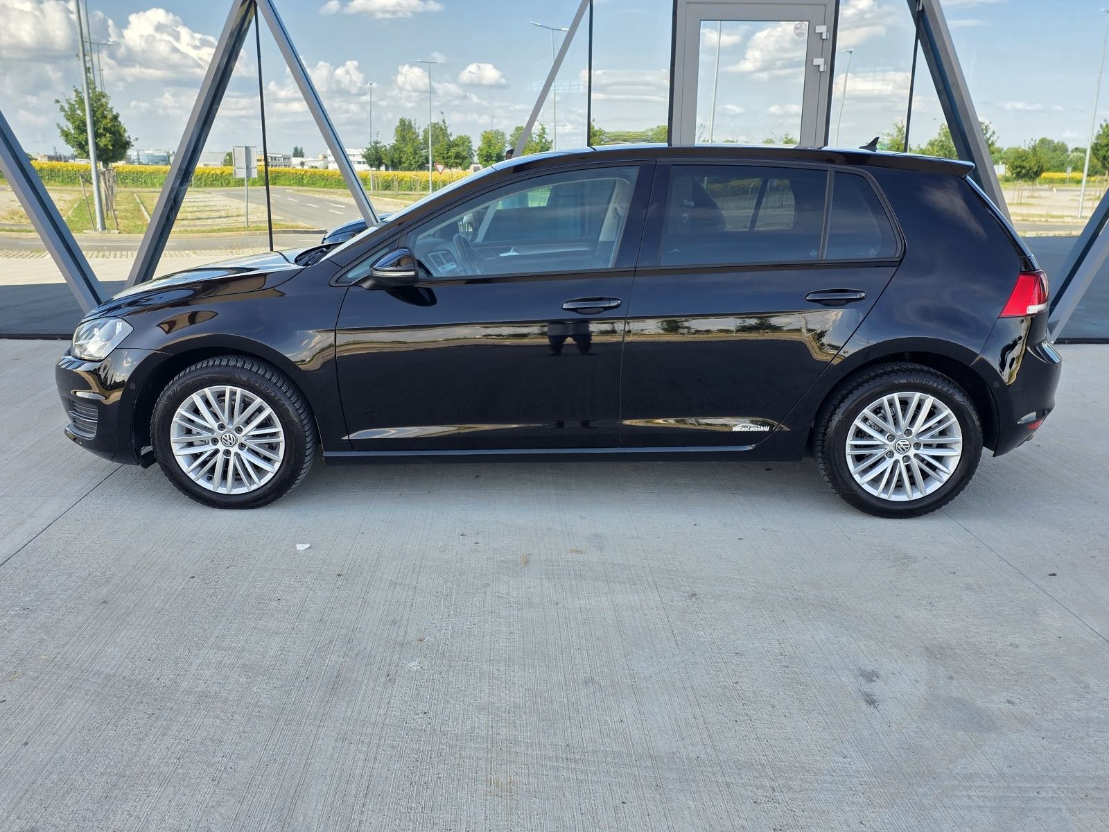 VW Golf 7 1,6 TDI ALU,NAVI,PARK SENZORI 167 T.K.M, fotografija 3