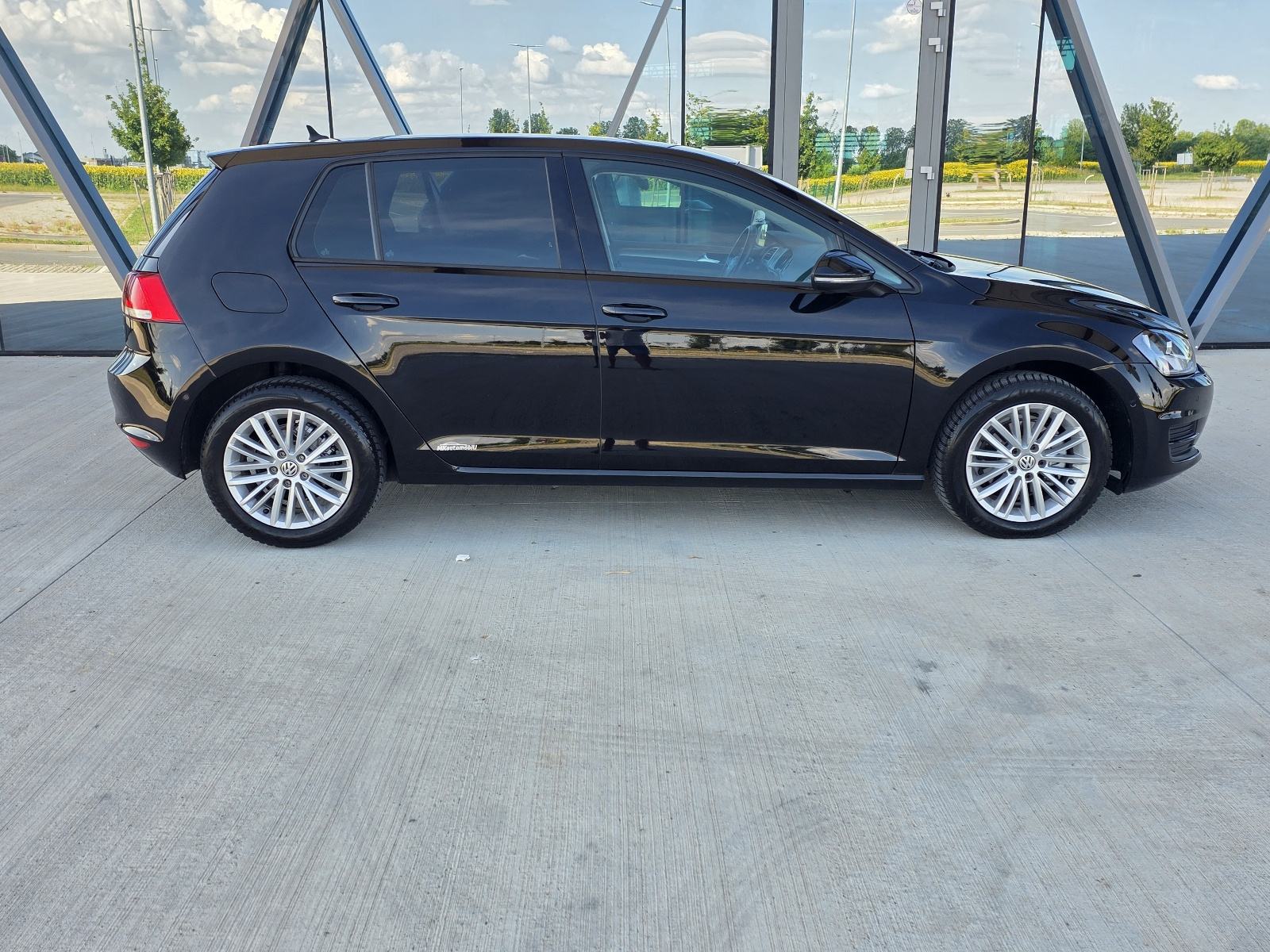 VW Golf 7 1,6 TDI ALU,NAVI,PARK SENZORI 167 T.K.M, fotografija 8