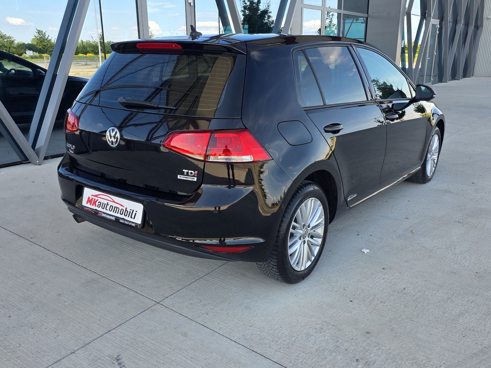 VW Golf 7 1,6 TDI ALU,NAVI,PARK SENZORI 167 T.K.M, fotografija 7