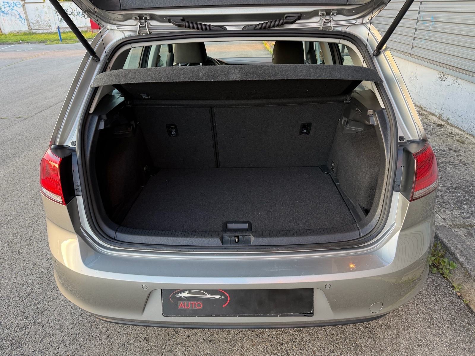 VW Golf 7-1,6 TDI-BLUEMOTION-NAVI-PARK,SENZIRI-PARK PILOT-ACC-RADAR, fotografija 14