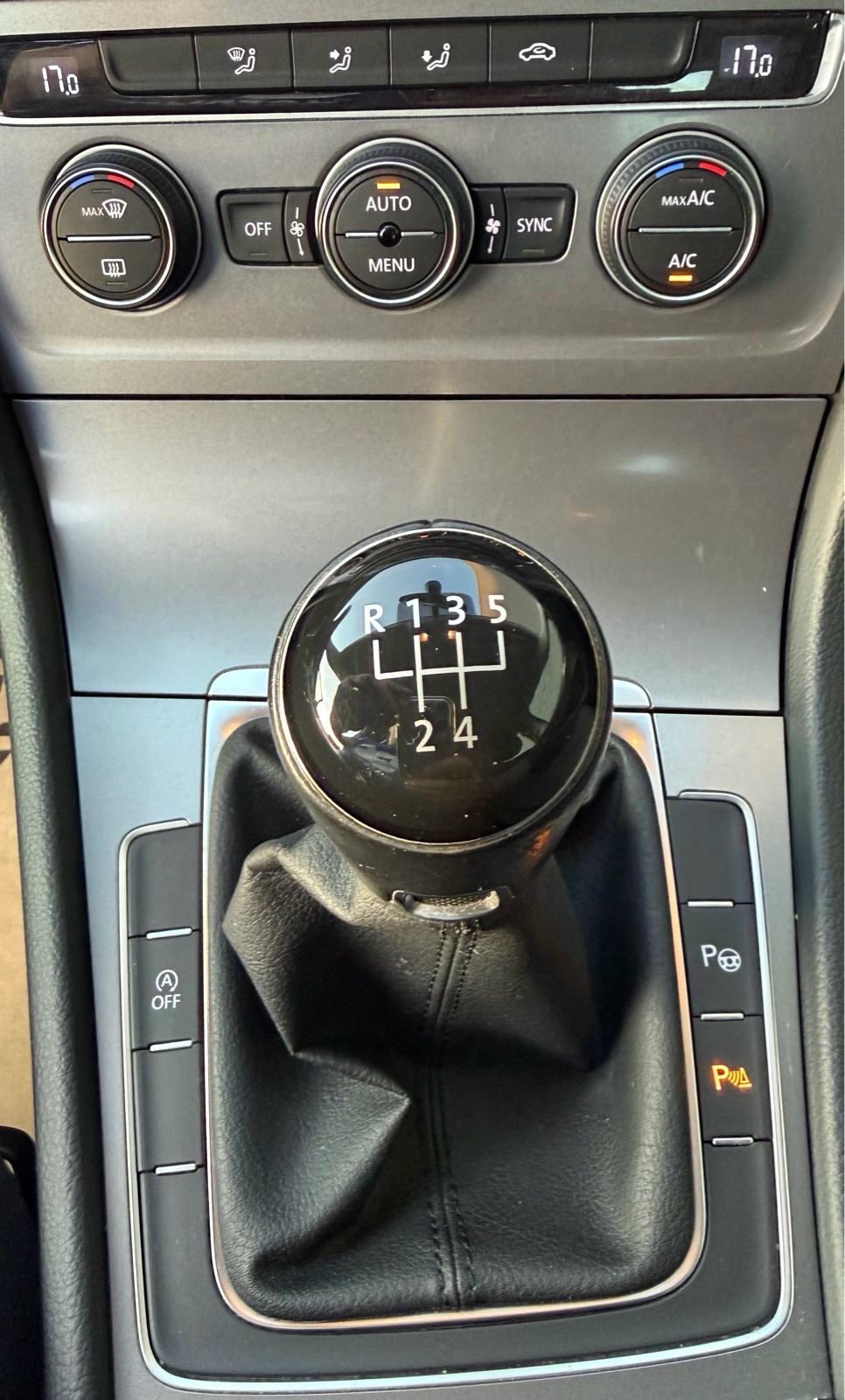 VW Golf 7-1,6 TDI-BLUEMOTION-NAVI-PARK,SENZIRI-PARK PILOT-ACC-RADAR, fotografija 17