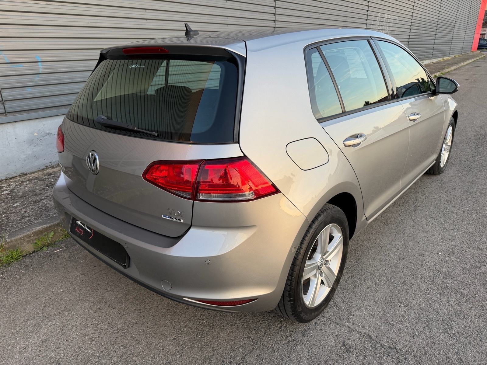 VW Golf 7-1,6 TDI-BLUEMOTION-NAVI-PARK,SENZIRI-PARK PILOT-ACC-RADAR, fotografija 5