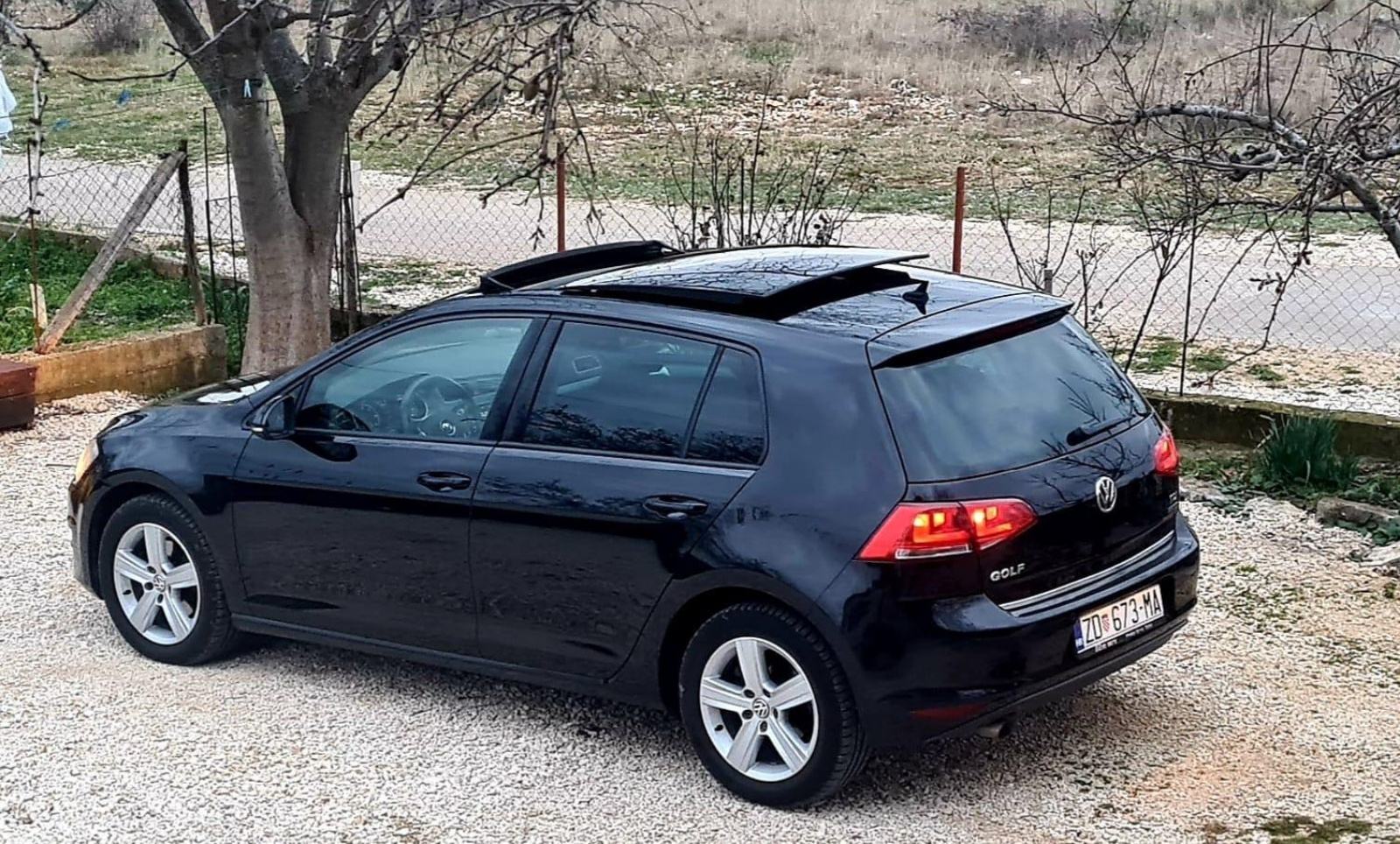 VW Golf 7 1.6 TDI - FULL OPREMA (Panorama, ACC), Reg. 05/2027!, fotografija 6