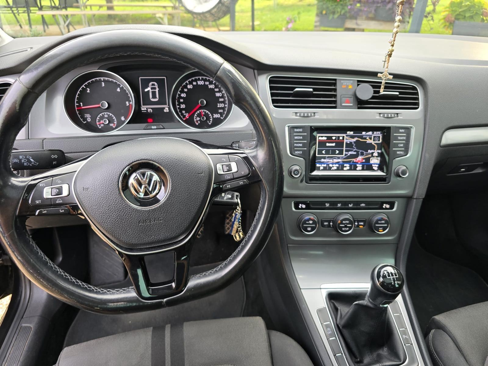 VW Golf 7 1.6 TDI - FULL OPREMA (Panorama, ACC), Reg. 05/2027!, fotografija 7