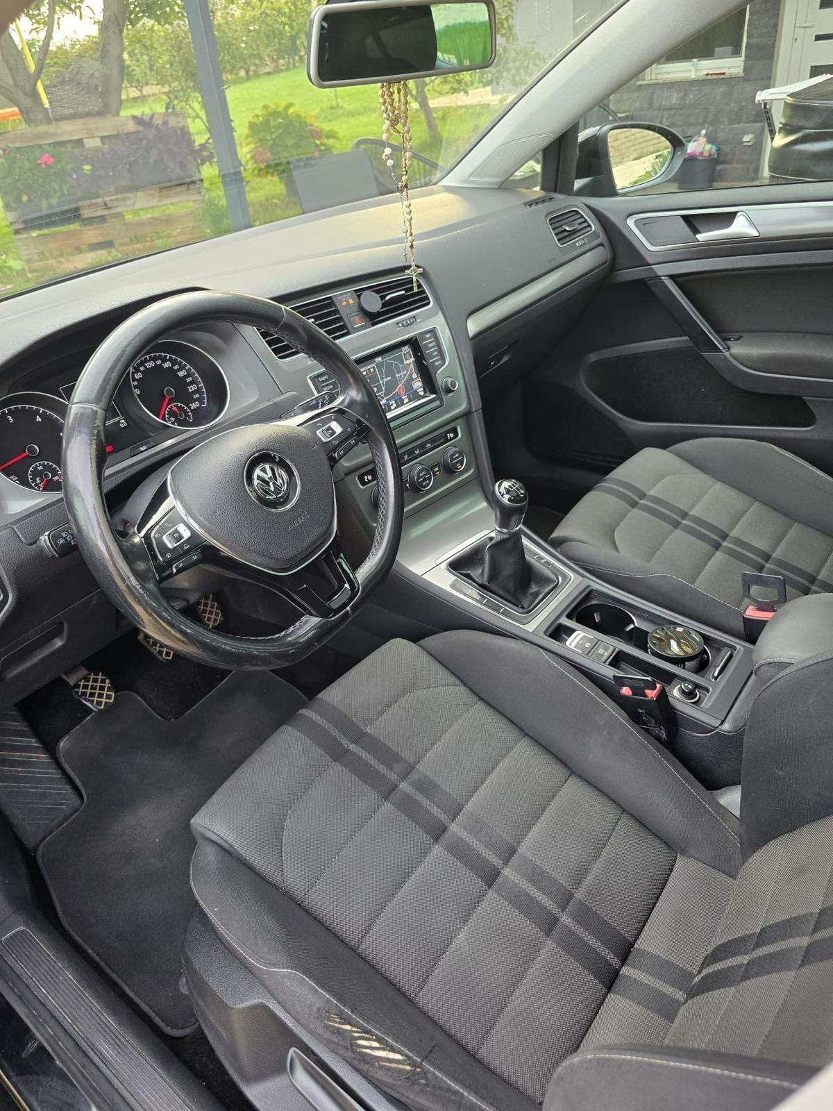 VW Golf 7 1.6 TDI - FULL OPREMA (Panorama, ACC), Reg. 05/2027!, fotografija 10
