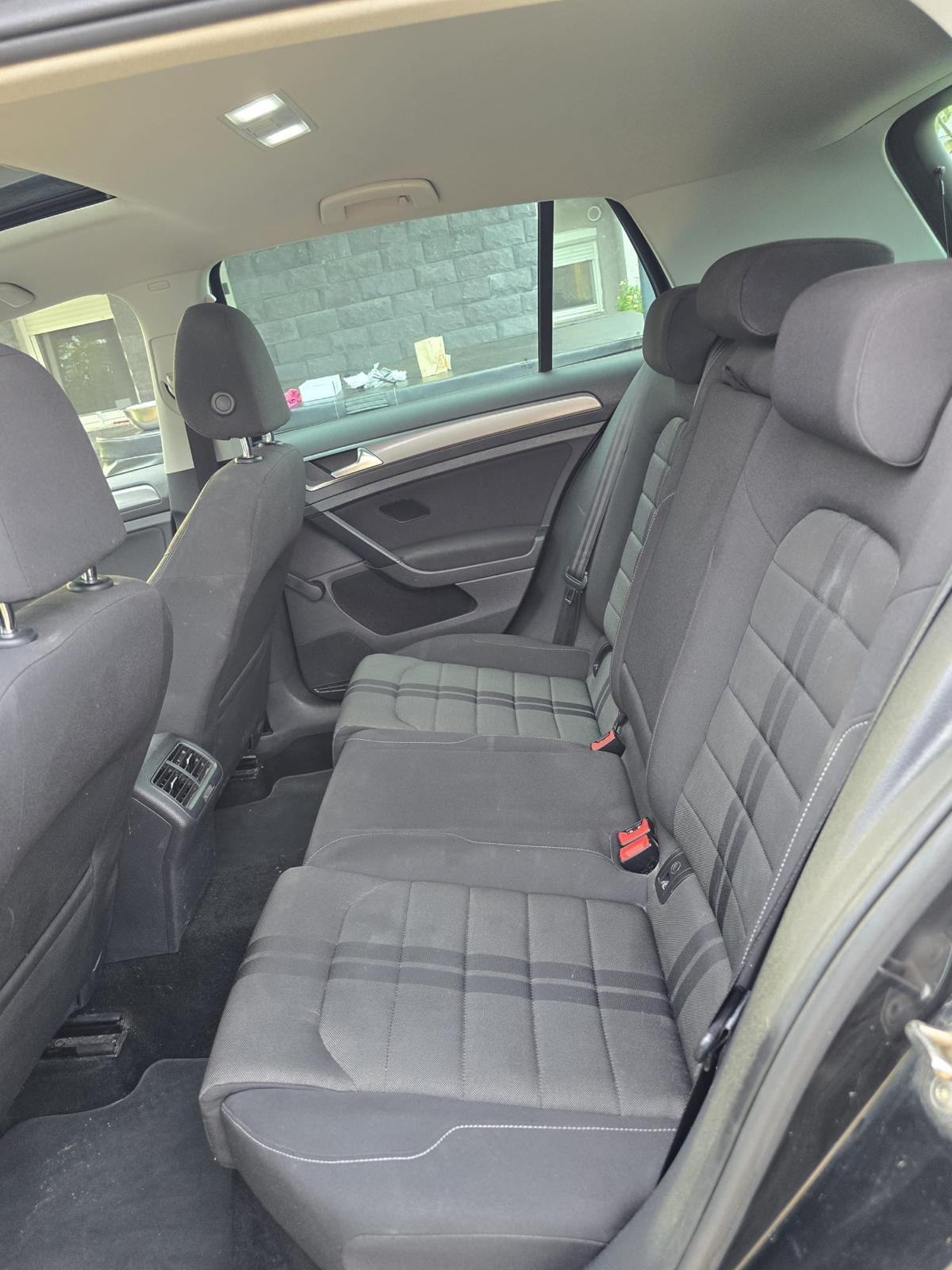 VW Golf 7 1.6 TDI - FULL OPREMA (Panorama, ACC), Reg. 05/2027!, fotografija 11