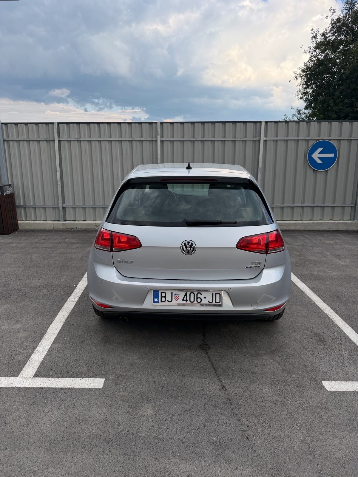 VW Golf 7 1,6 TDI BMT 2015 TOP STANJE!, fotografija 4