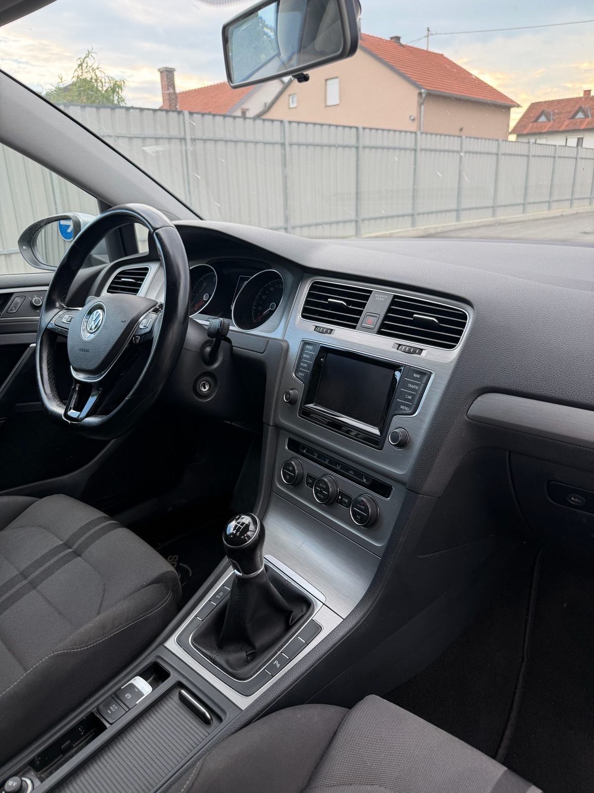 VW Golf 7 1,6 TDI BMT 2015 TOP STANJE!, fotografija 12