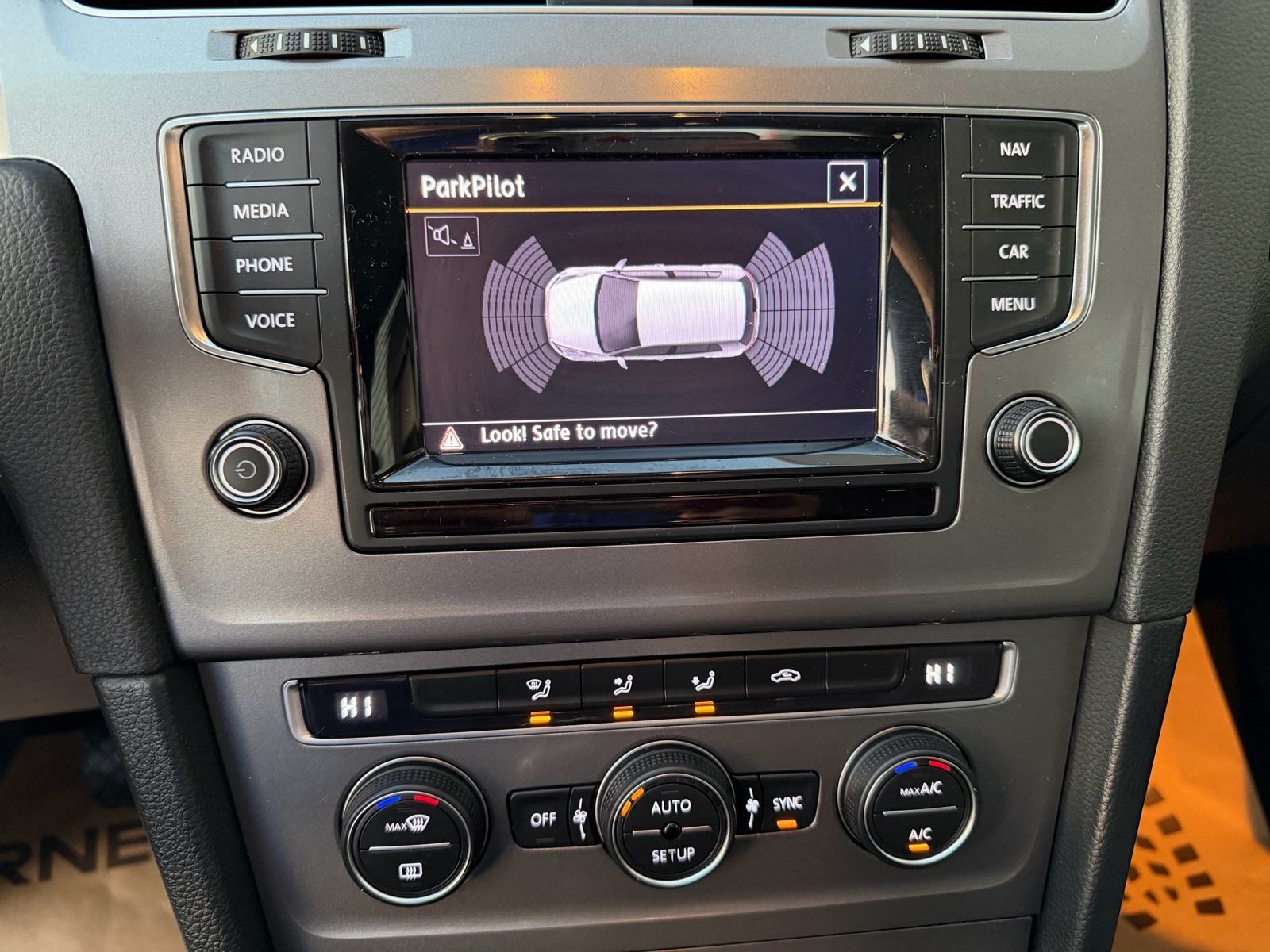 VW Golf 7 1,6 TDI BMT””ACC RADAR””PARK PILOT””NAVI””, fotografija 18
