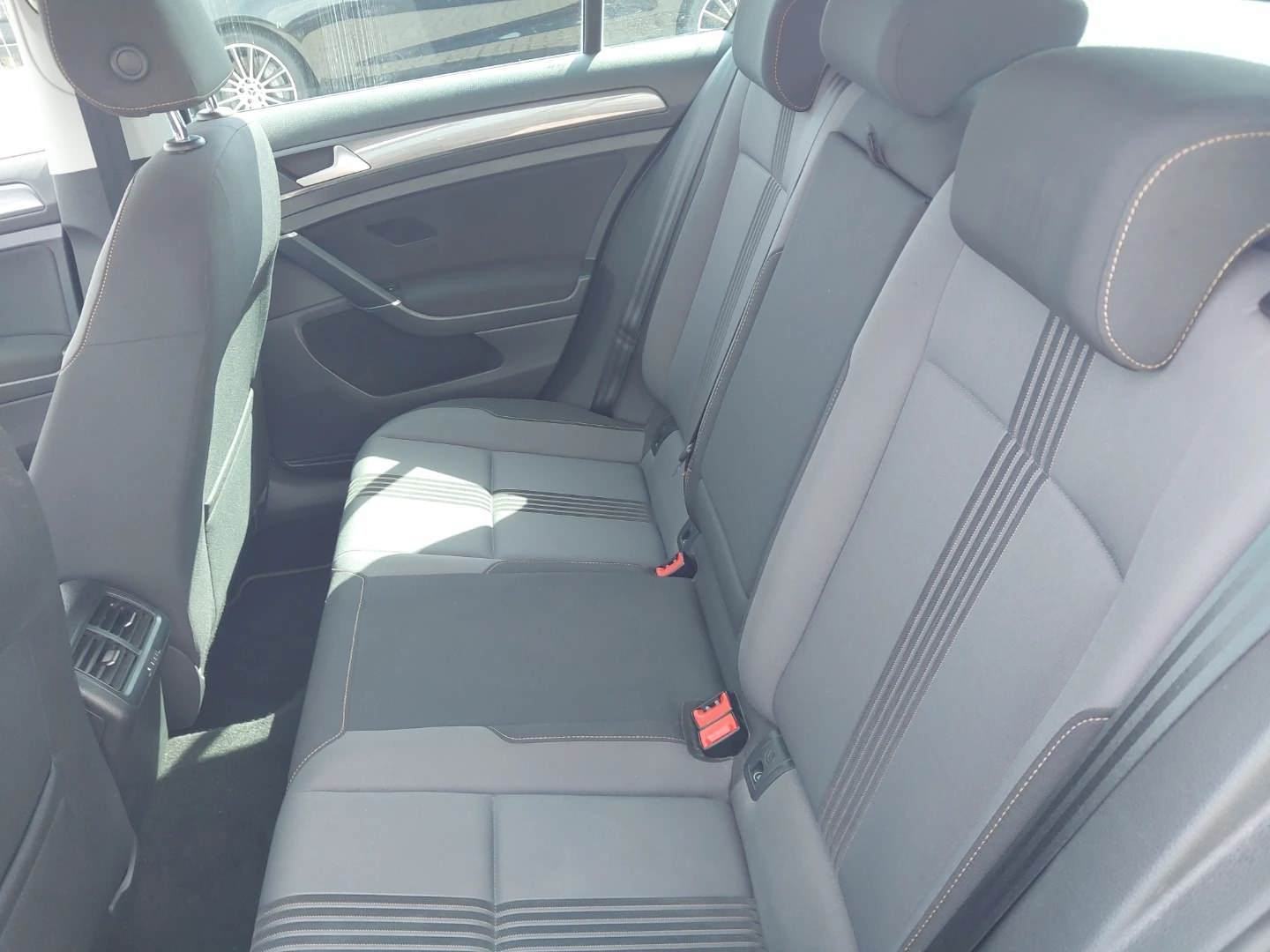 VW Golf 7 1,6 TDI BMT ALLSTAR NAV,GRIJ.SJED,VELIKI SERVIS,4.205,10€*3, fotografija 8