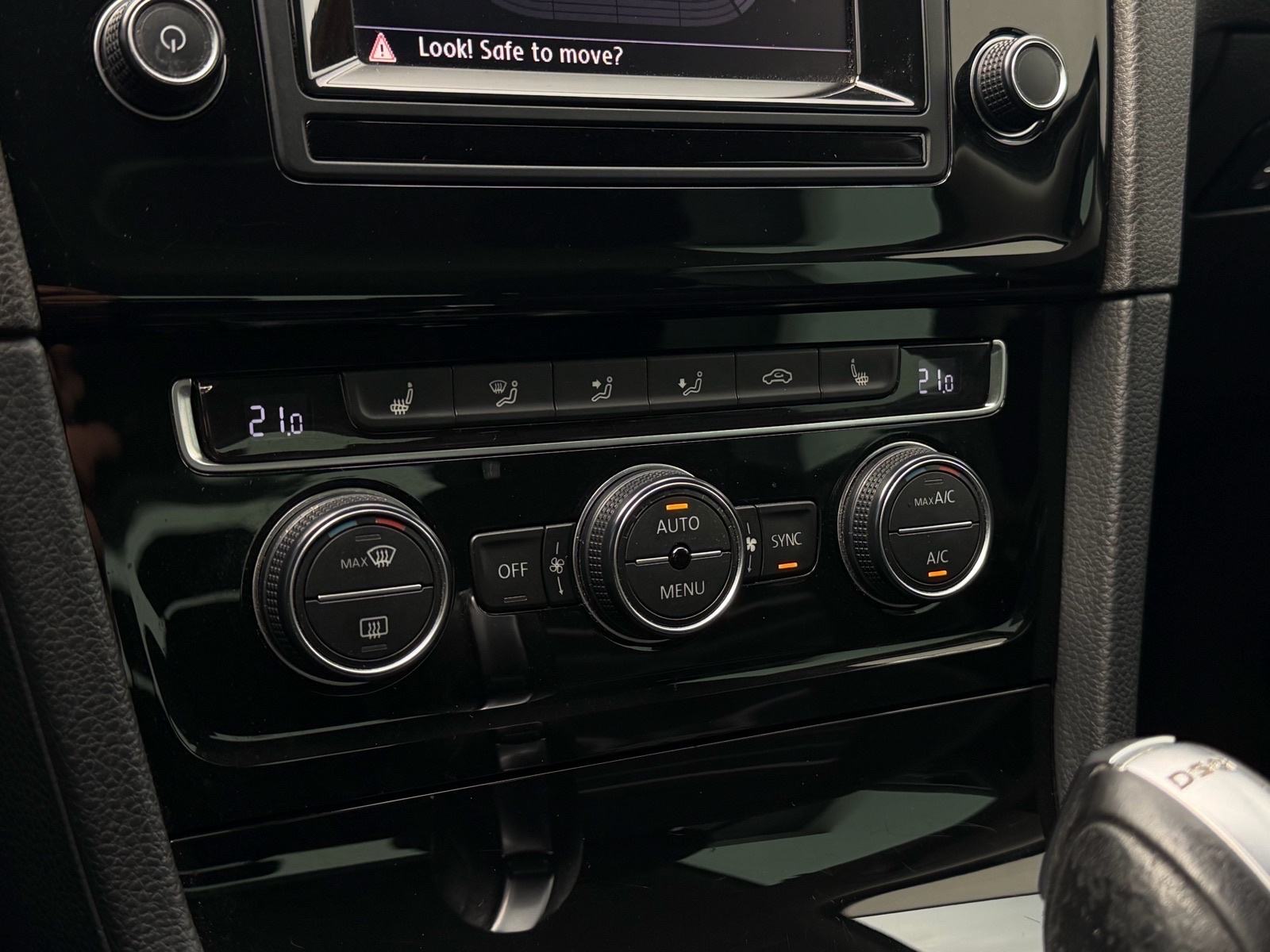 VW Golf 7 1,6 TDI CUP automatik FULL Oprema!, fotografija 9