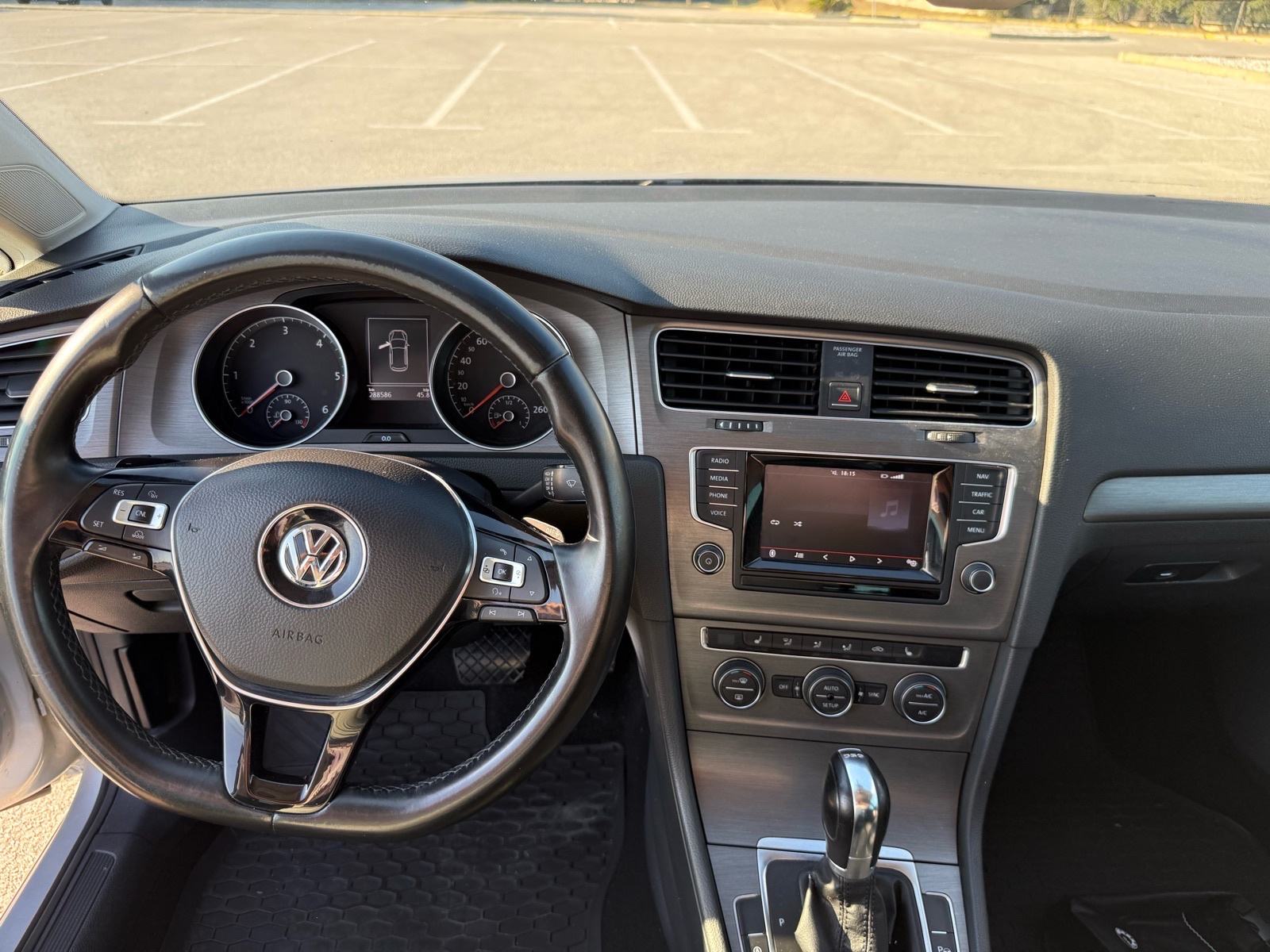 VW Golf 7 1,6 TDI BMT automatik, fotografija 2