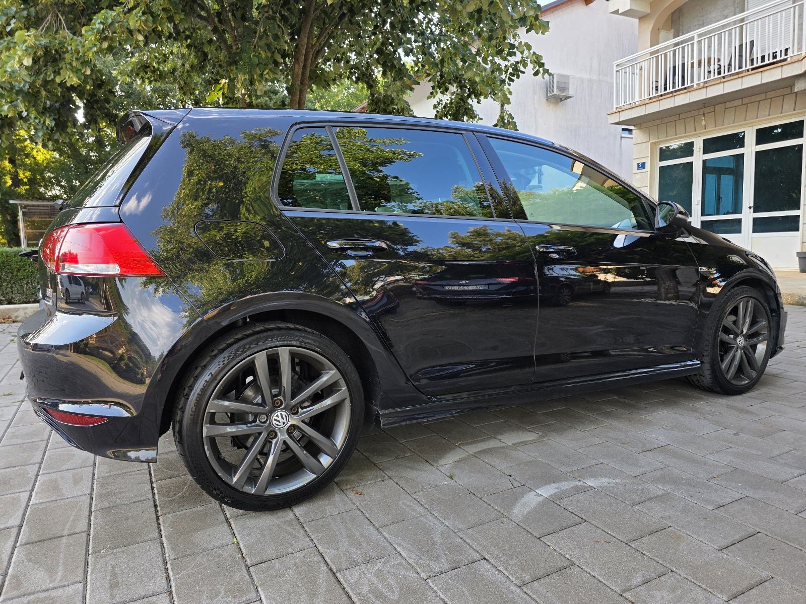 VW Golf 7 1,6 TDI R-LINE DSG automatik, fotografija 9