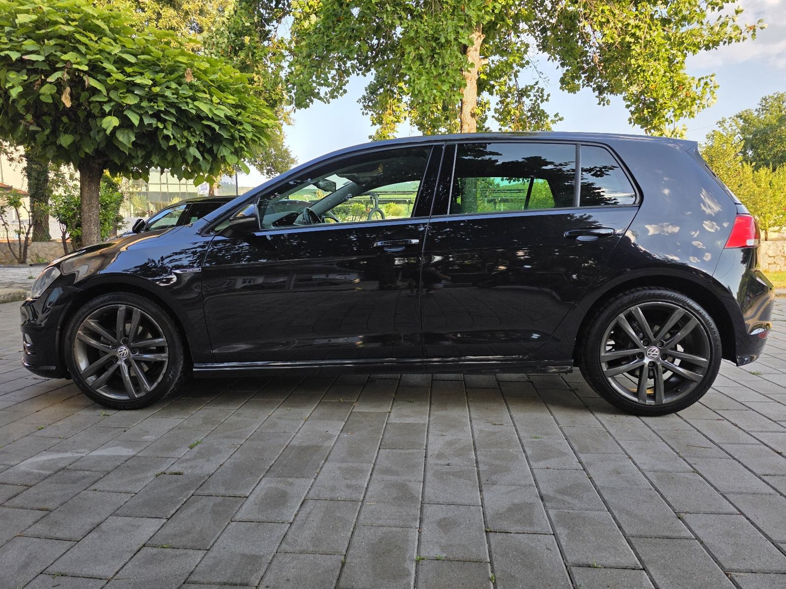 VW Golf 7 1,6 TDI R-LINE DSG automatik, fotografija 12