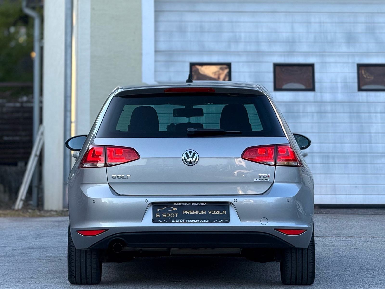 VW Golf 7 1,6 TDI BMT *CUP OPREMA*150TKM*NAVI*PDC*ALU17’*, fotografija 6