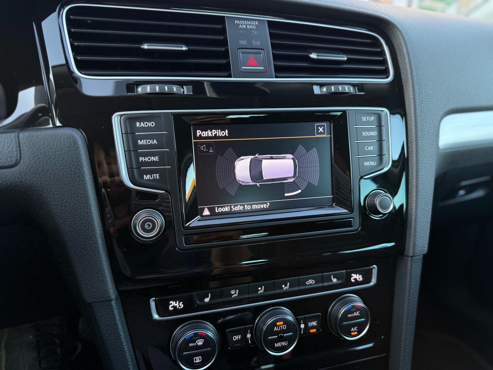 VW Golf 7 1,6 TDI BMT *CUP OPREMA*150TKM*NAVI*PDC*ALU17’*, fotografija 16