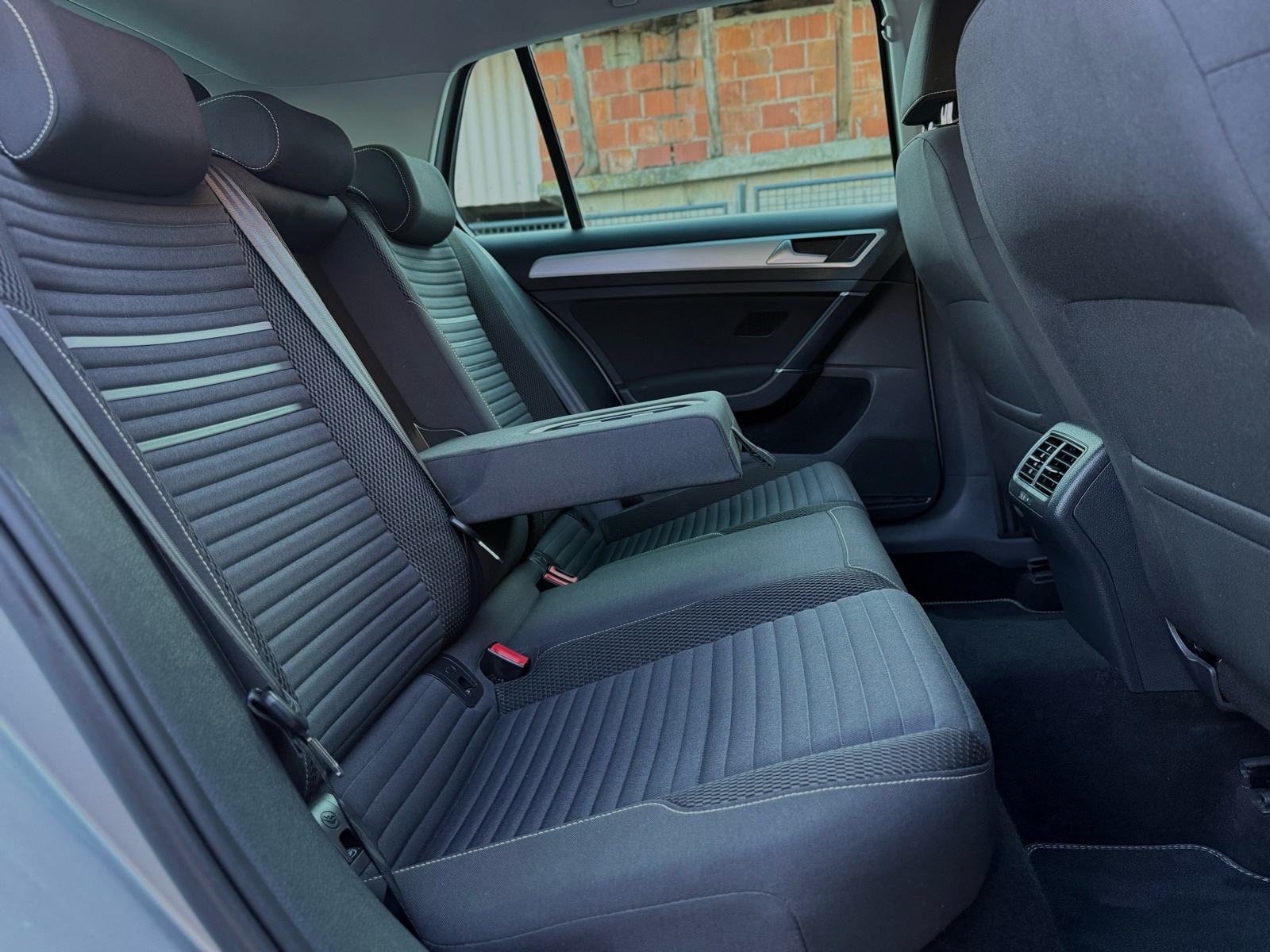 VW Golf 7 1,6 TDI BMT *CUP OPREMA*150TKM*NAVI*PDC*ALU17’*, fotografija 20