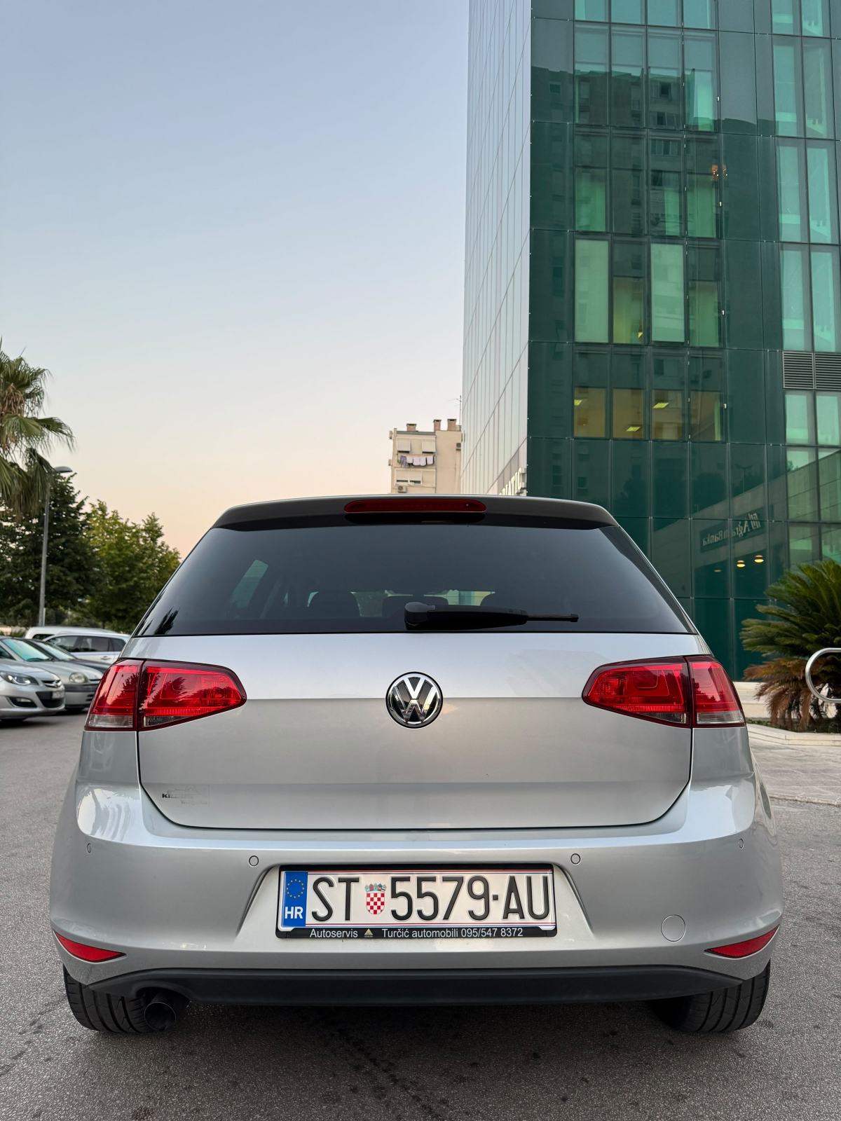 VW Golf 7 1,6 TDI BMT Cup park senzori 198tkm orig servisna knjiga, fotografija 14