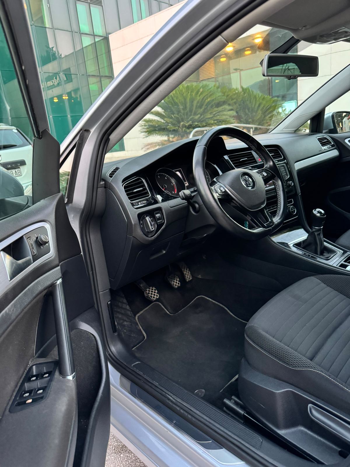 VW Golf 7 1,6 TDI BMT Cup park senzori 198tkm orig servisna knjiga, fotografija 6