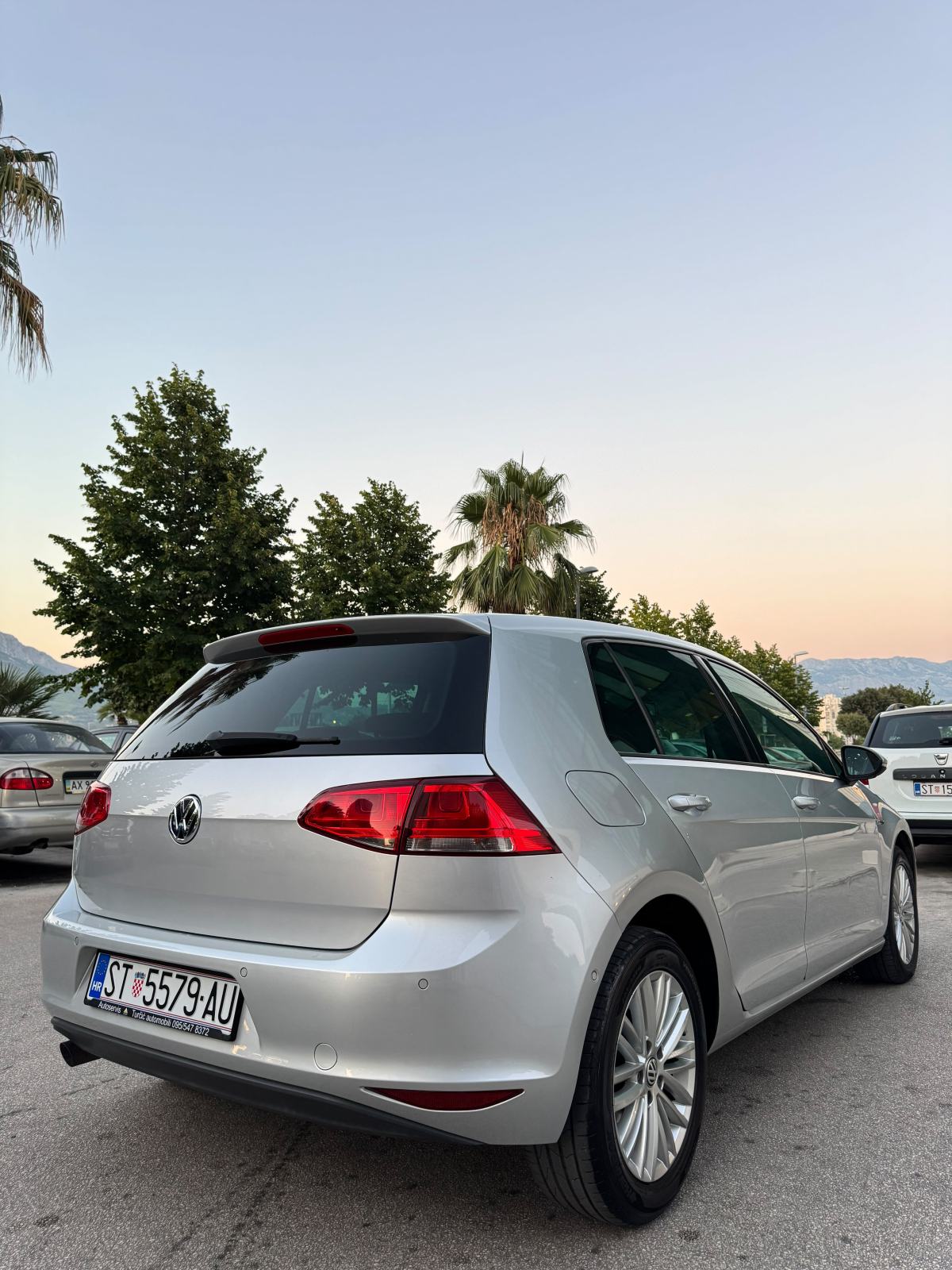 VW Golf 7 1,6 TDI BMT Cup park senzori 198tkm orig servisna knjiga, fotografija 15