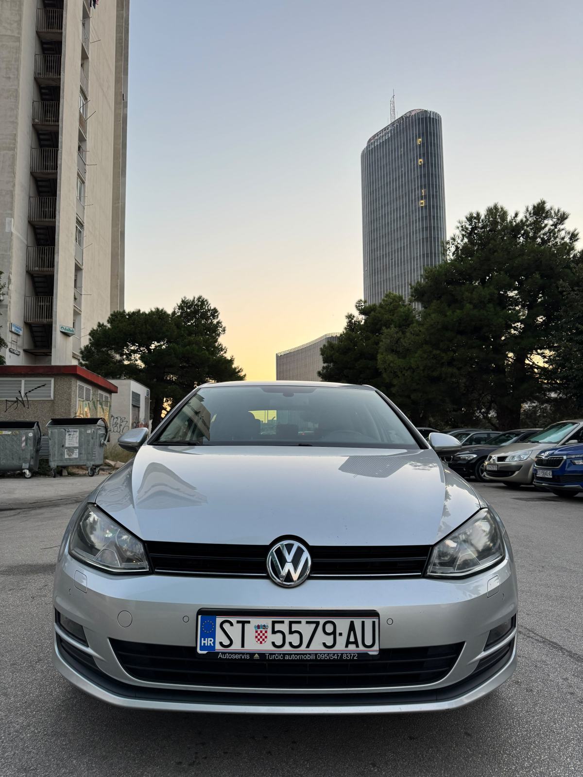 VW Golf 7 1,6 TDI BMT Cup park senzori 198tkm orig servisna knjiga, fotografija 3