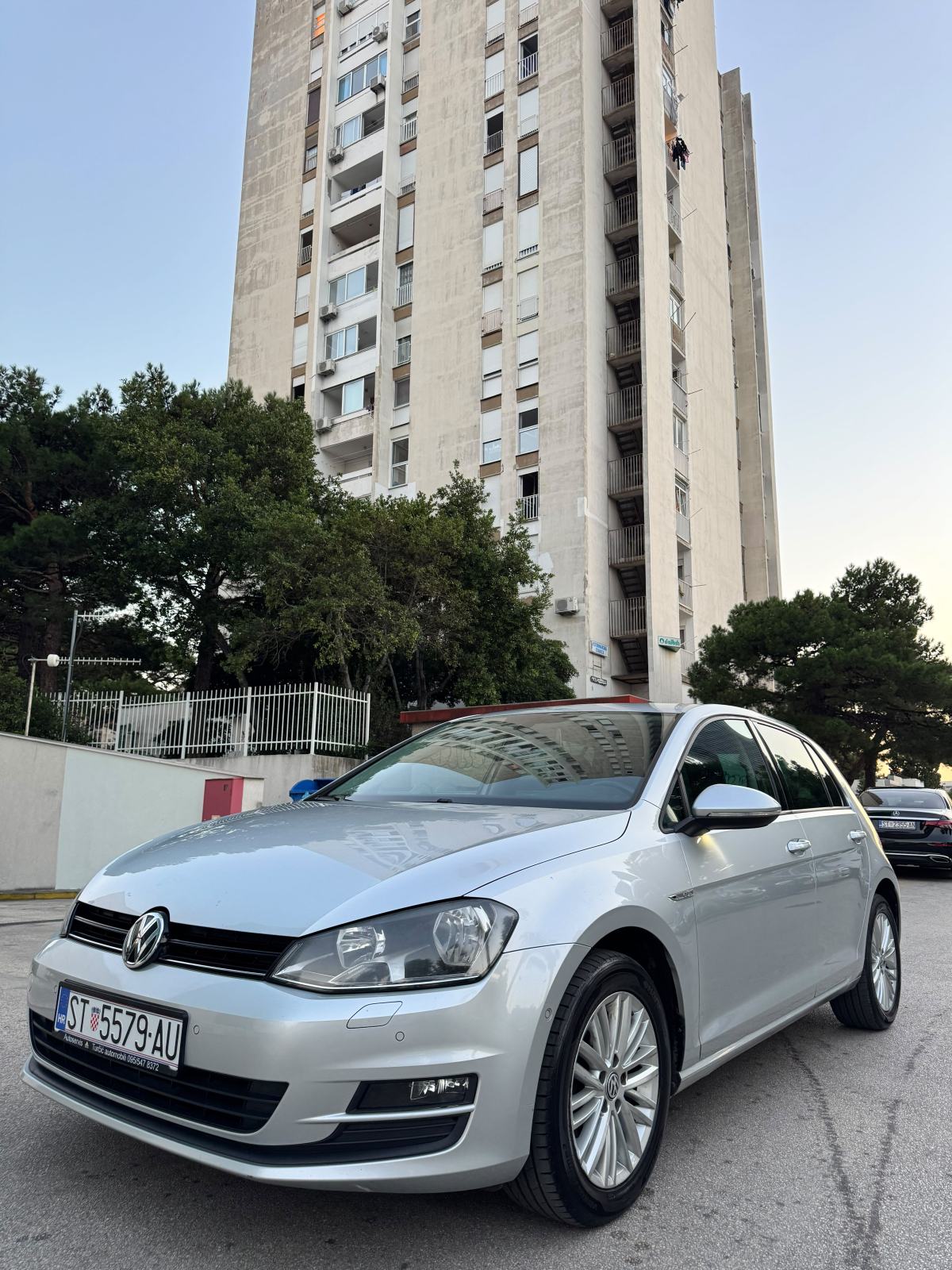 VW Golf 7 1,6 TDI BMT Cup park senzori 198tkm orig servisna knjiga, fotografija 4