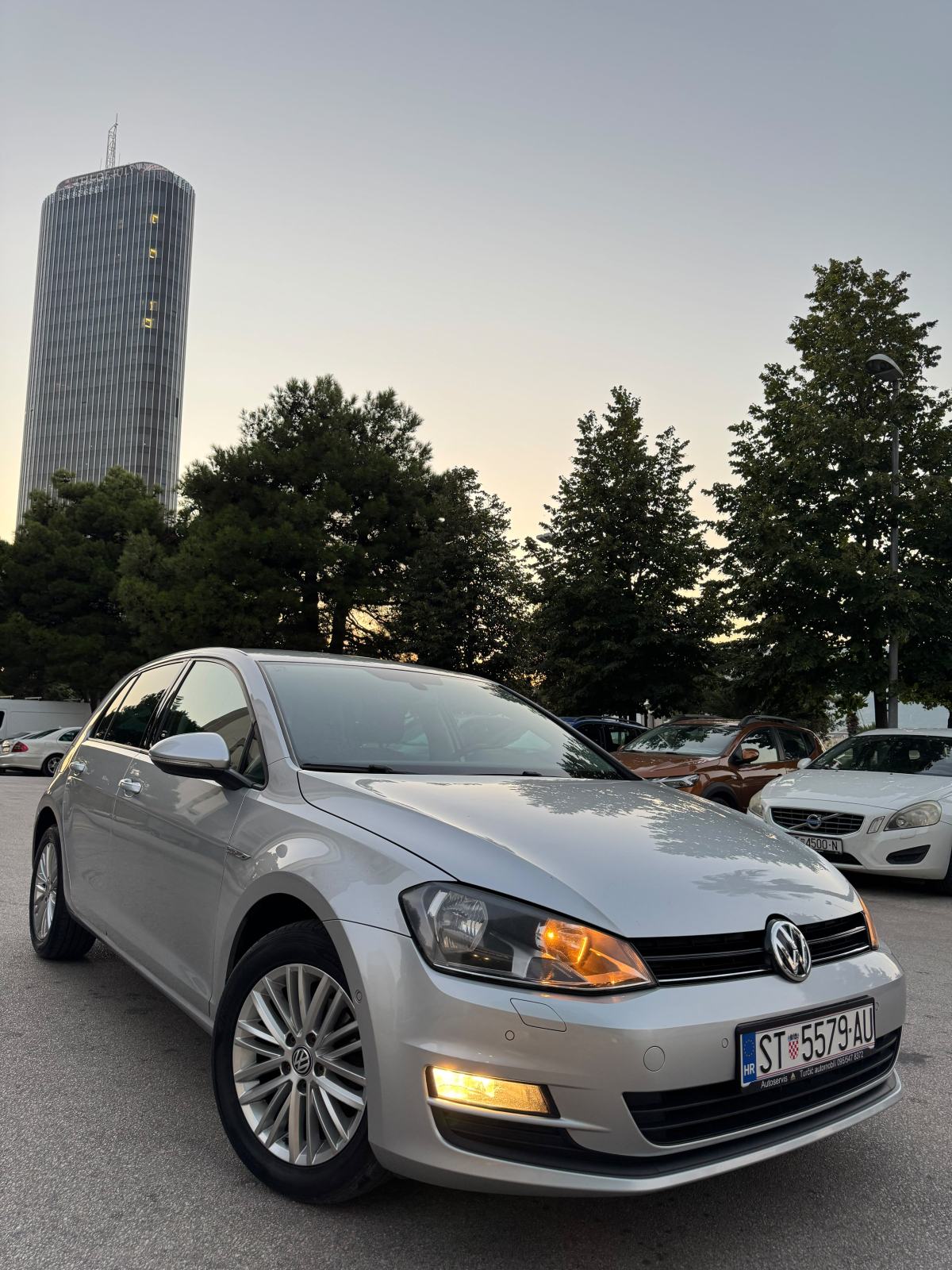 VW Golf 7 1,6 TDI BMT Cup park senzori 198tkm orig servisna knjiga, fotografija 18
