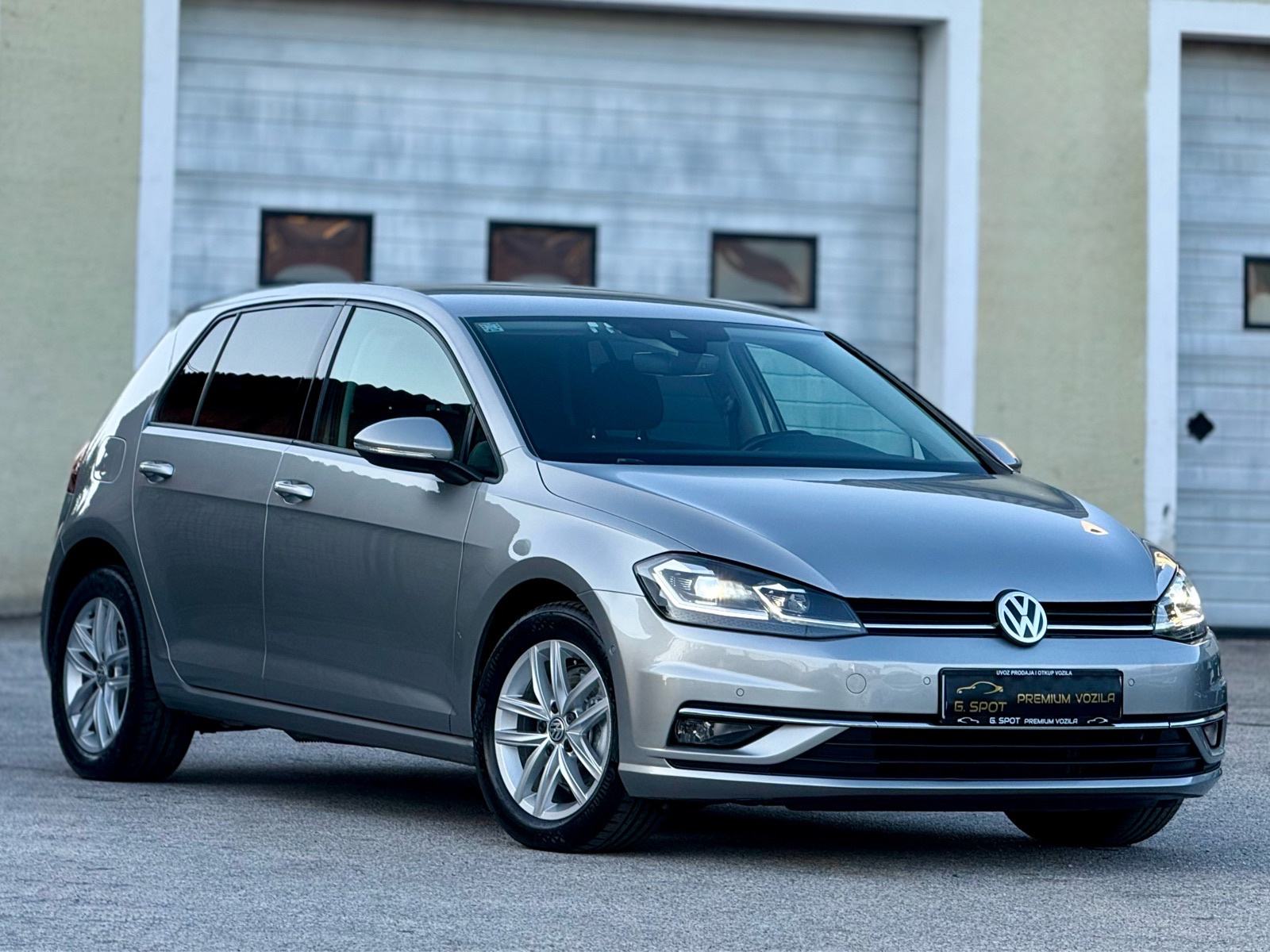 VW Golf 7 1,6 TDI BMT DSG *AUTOMATIK*HIGH LINE*MATRIX LED*KAMERA*U PDV, fotografija 2