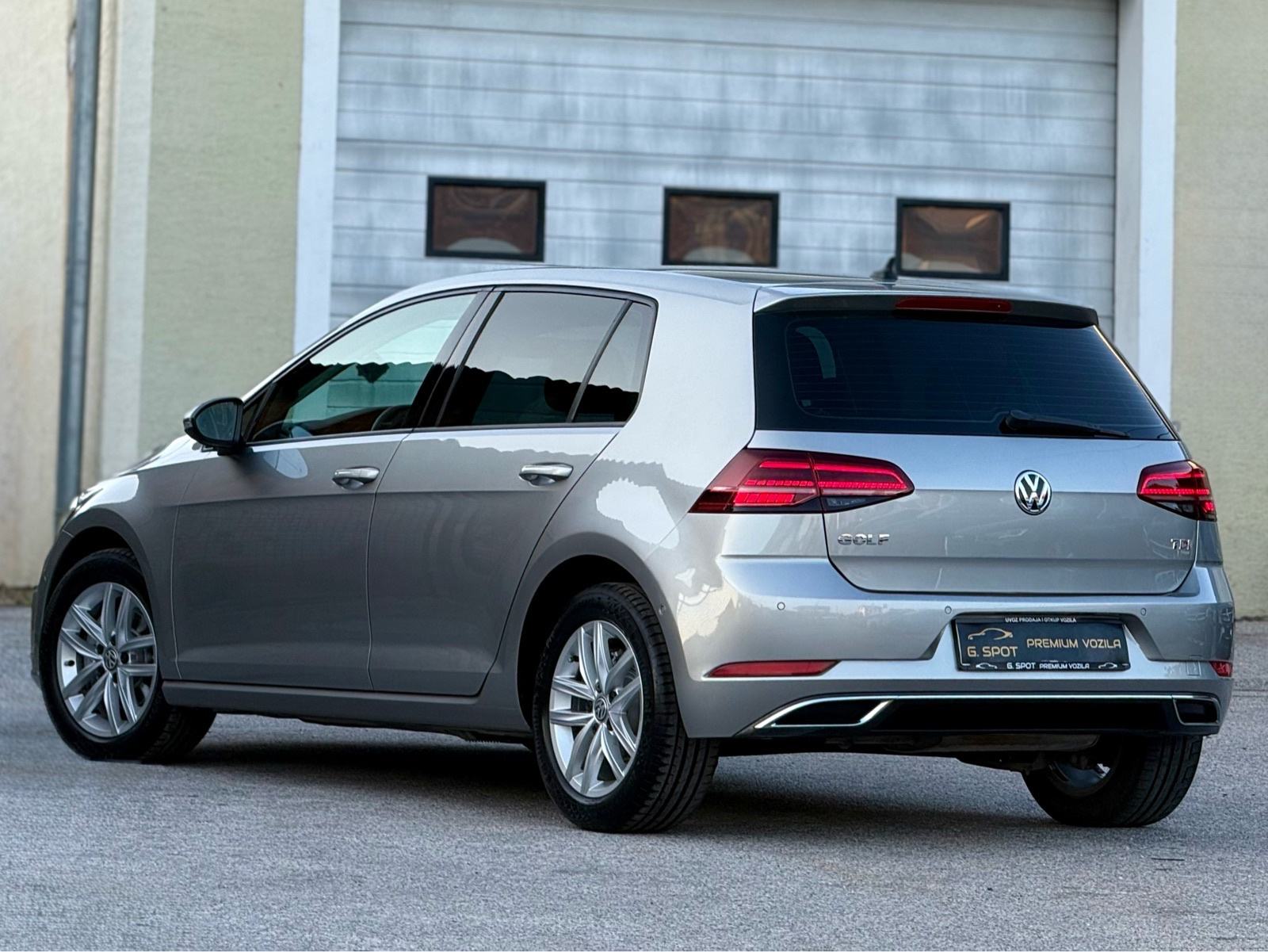 VW Golf 7 1,6 TDI BMT DSG *AUTOMATIK*HIGH LINE*MATRIX LED*KAMERA*U PDV, fotografija 3