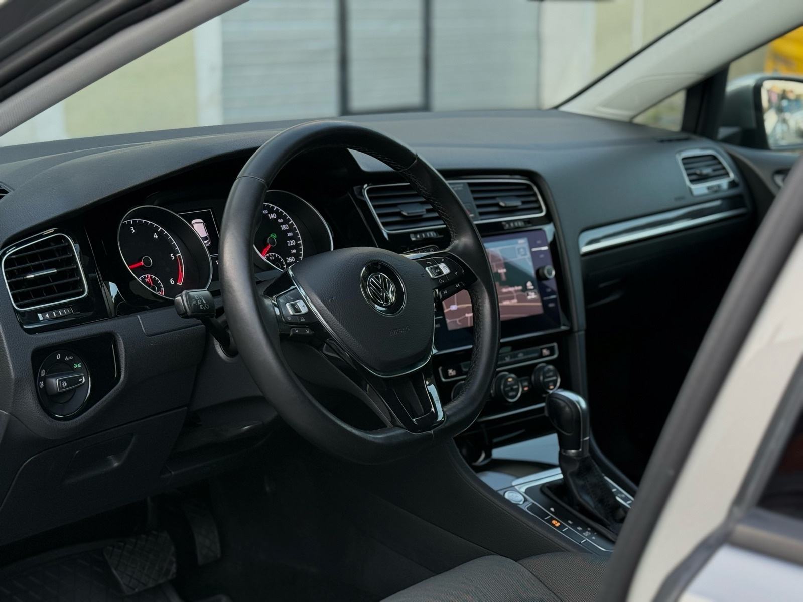 VW Golf 7 1,6 TDI BMT DSG *AUTOMATIK*HIGH LINE*MATRIX LED*KAMERA*U PDV, fotografija 12