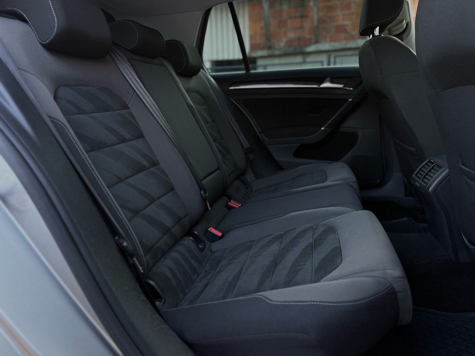 VW Golf 7 1,6 TDI BMT DSG *AUTOMATIK*HIGH LINE*MATRIX LED*KAMERA*U PDV, fotografija 16