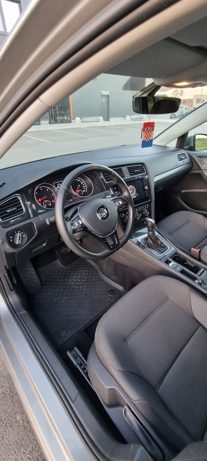 VW Golf 7.5 1,6 TDI BMT DSG automatik, fotografija 4