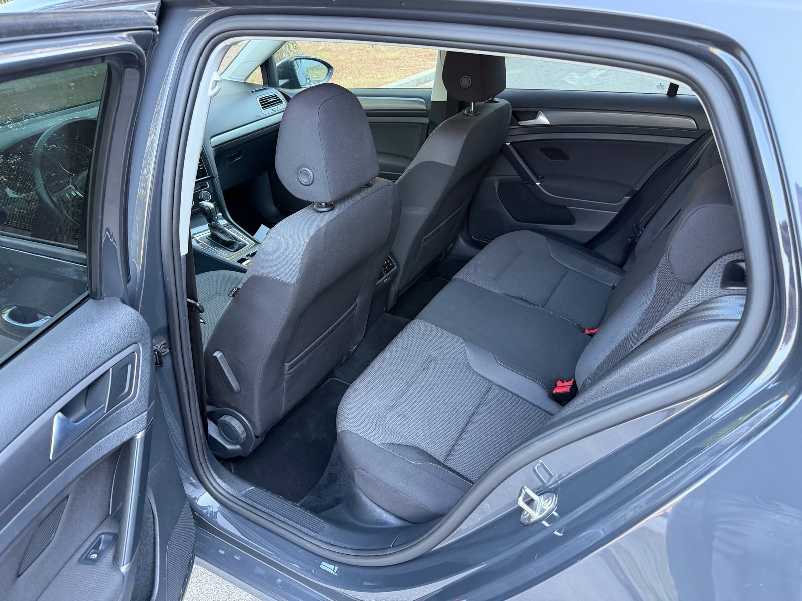 VW Golf 7 1,6 TDI BMT DSG automatik, fotografija 16