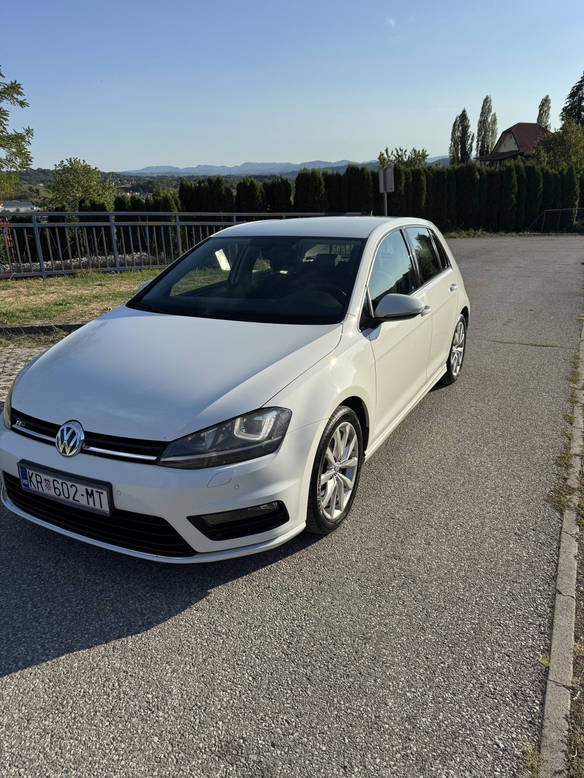 VW Golf 7 1,6 TDI DSG R Line, pogled izvana - slika 1