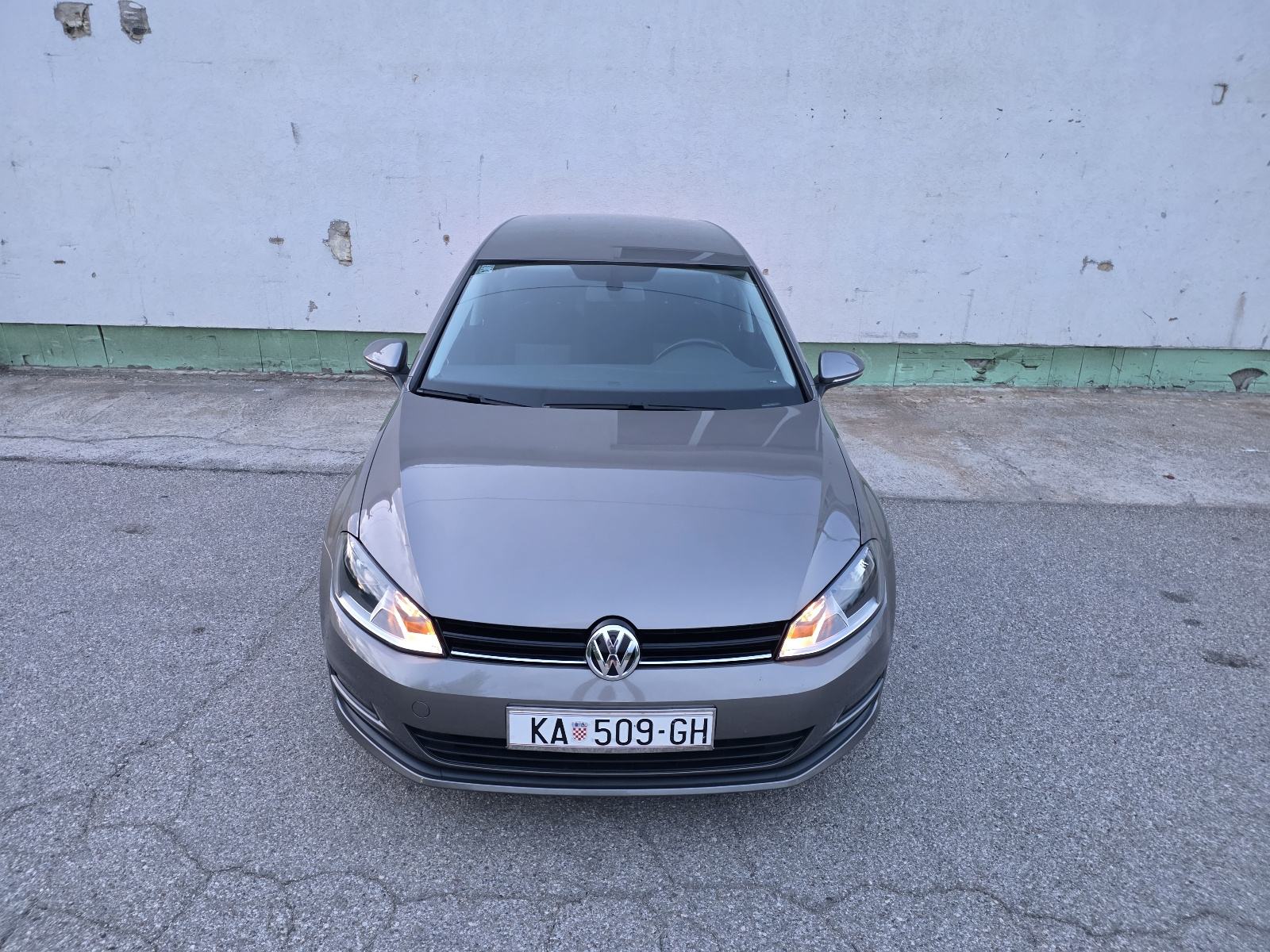 VW Golf 7 1,6 TDI BMT HR AUTO, 1.VLASNIK, SERVISNA KNJIGA., fotografija 6