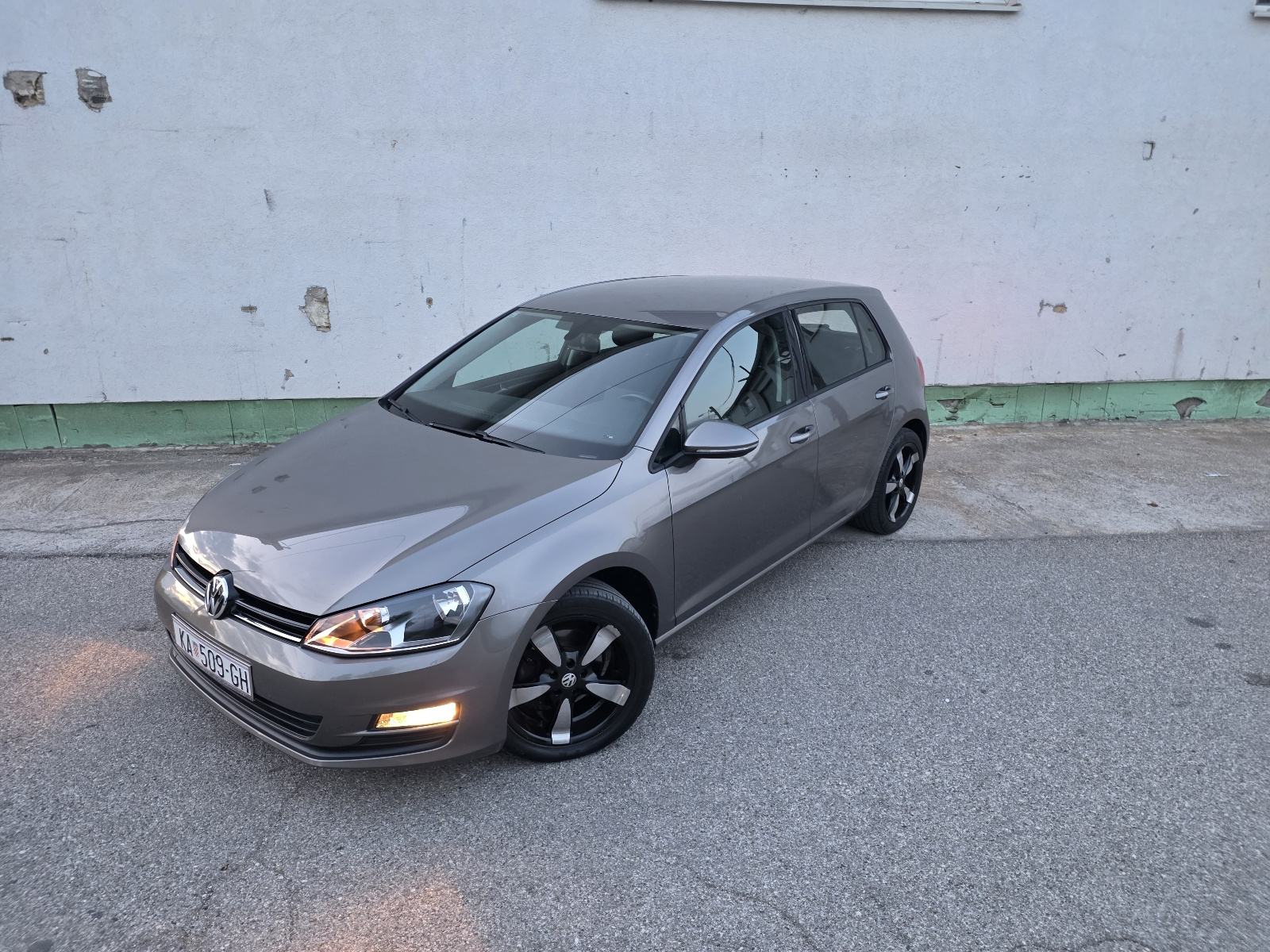 VW Golf 7 1,6 TDI BMT HR AUTO, 1.VLASNIK, SERVISNA KNJIGA., fotografija 3