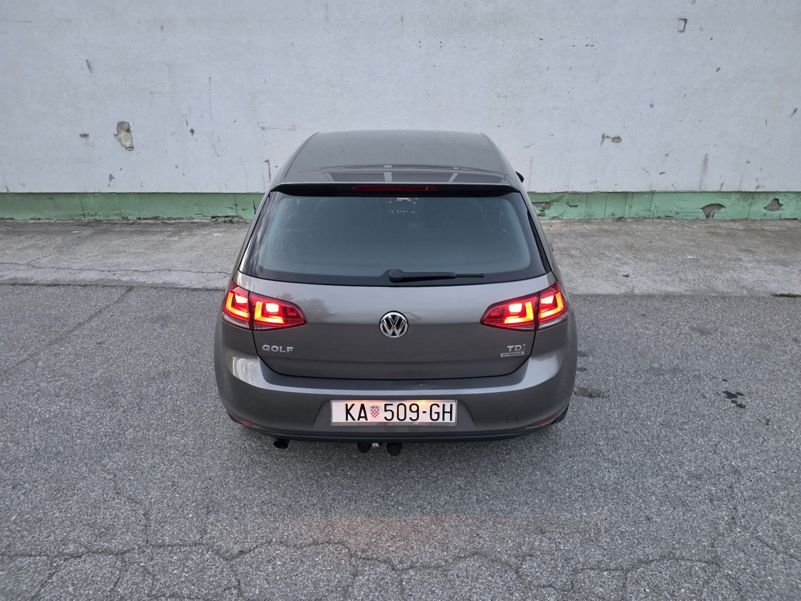 VW Golf 7 1,6 TDI BMT HR AUTO, 1.VLASNIK, SERVISNA KNJIGA., fotografija 13