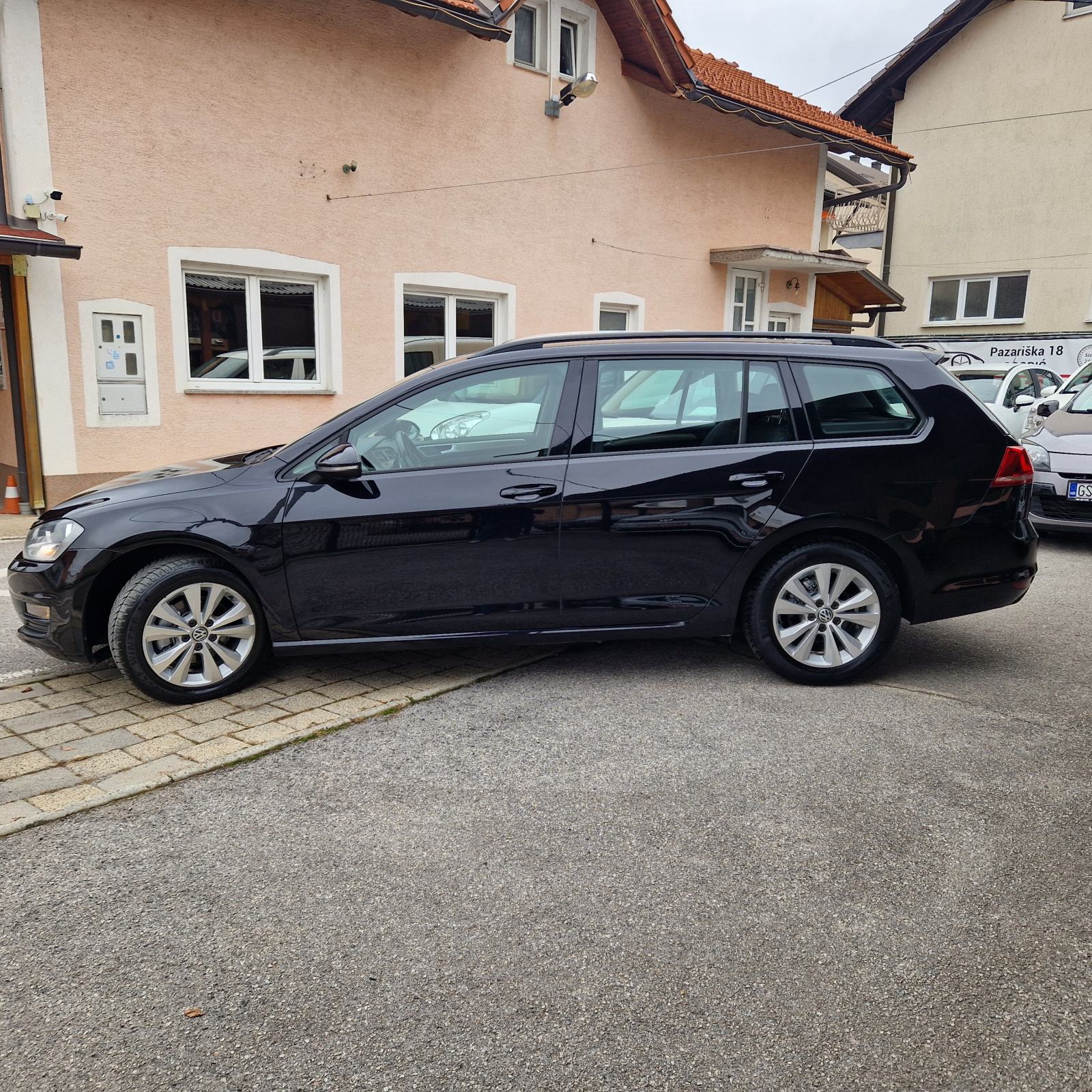 VW Golf 7 1,6 TDI BMT Na ime kupca do registracije., fotografija 6