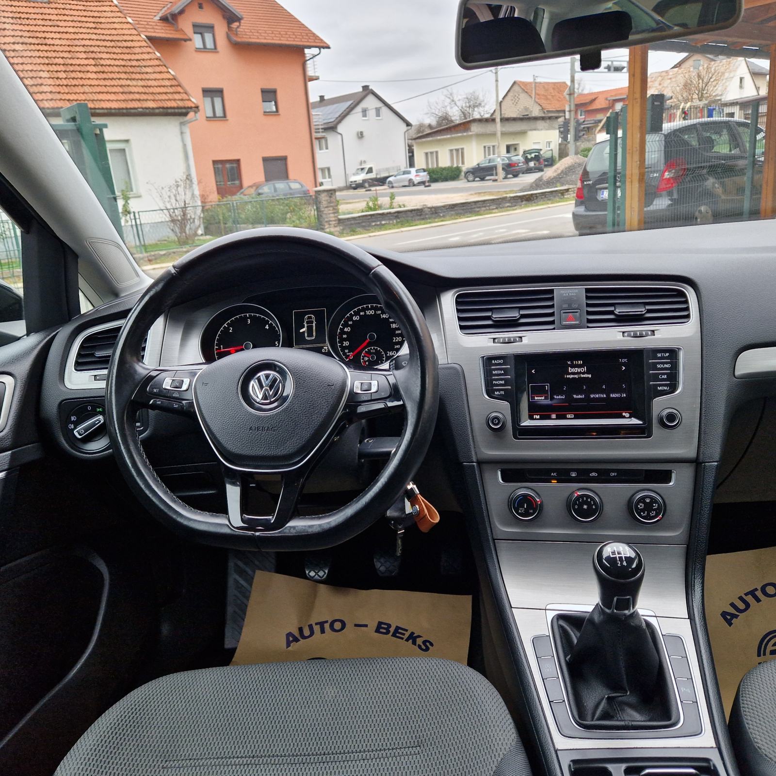 VW Golf 7 1,6 TDI BMT Na ime kupca do registracije., fotografija 14