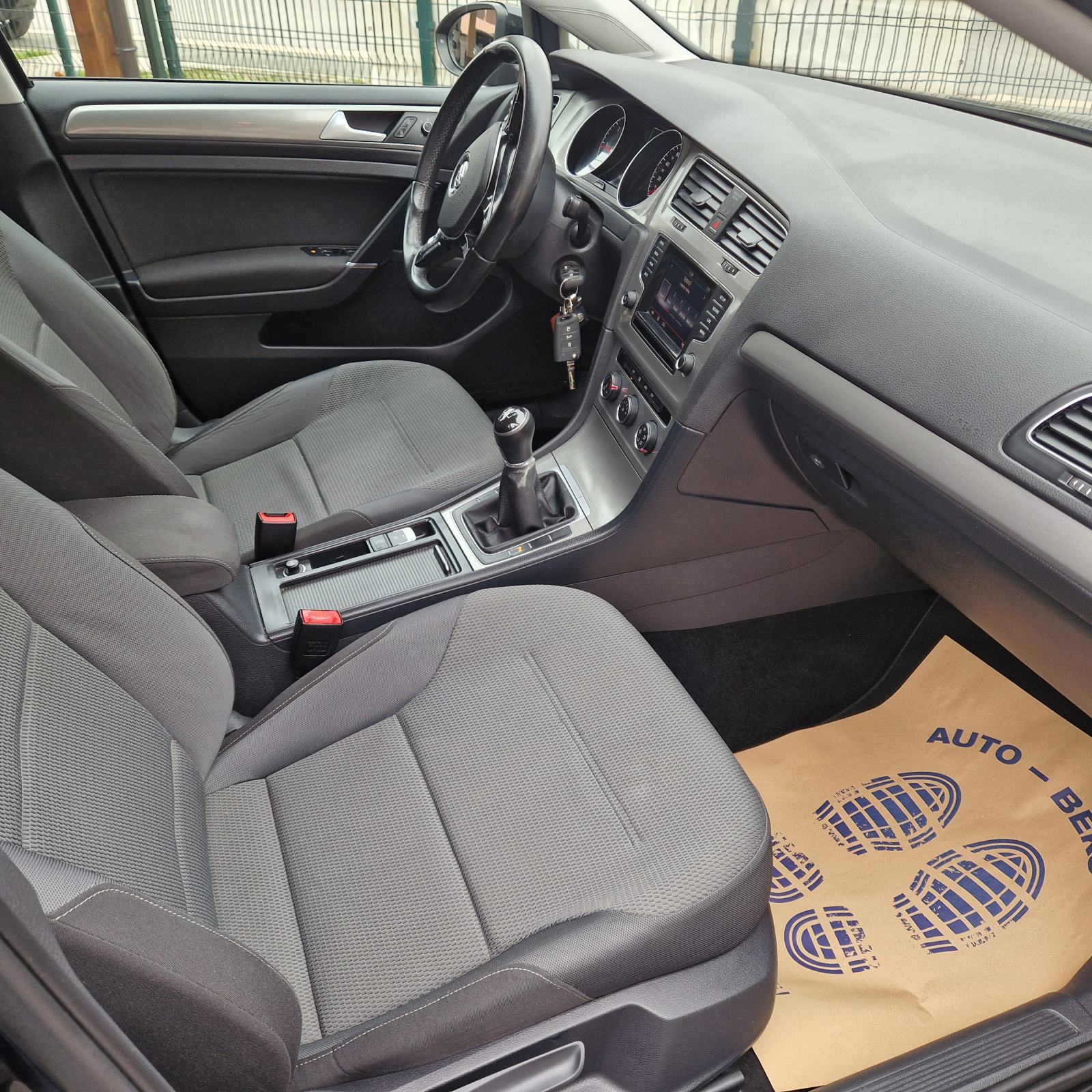 VW Golf 7 1,6 TDI BMT Na ime kupca do registracije., fotografija 15