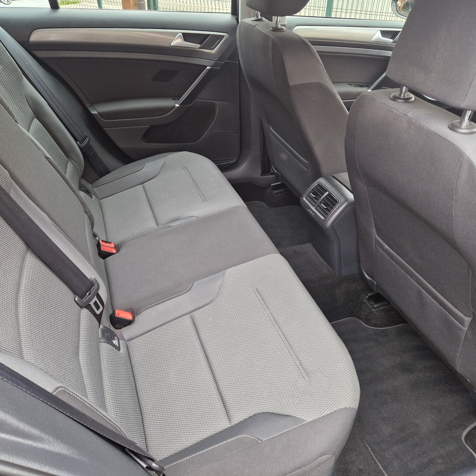 VW Golf 7 1,6 TDI BMT Na ime kupca do registracije., fotografija 20