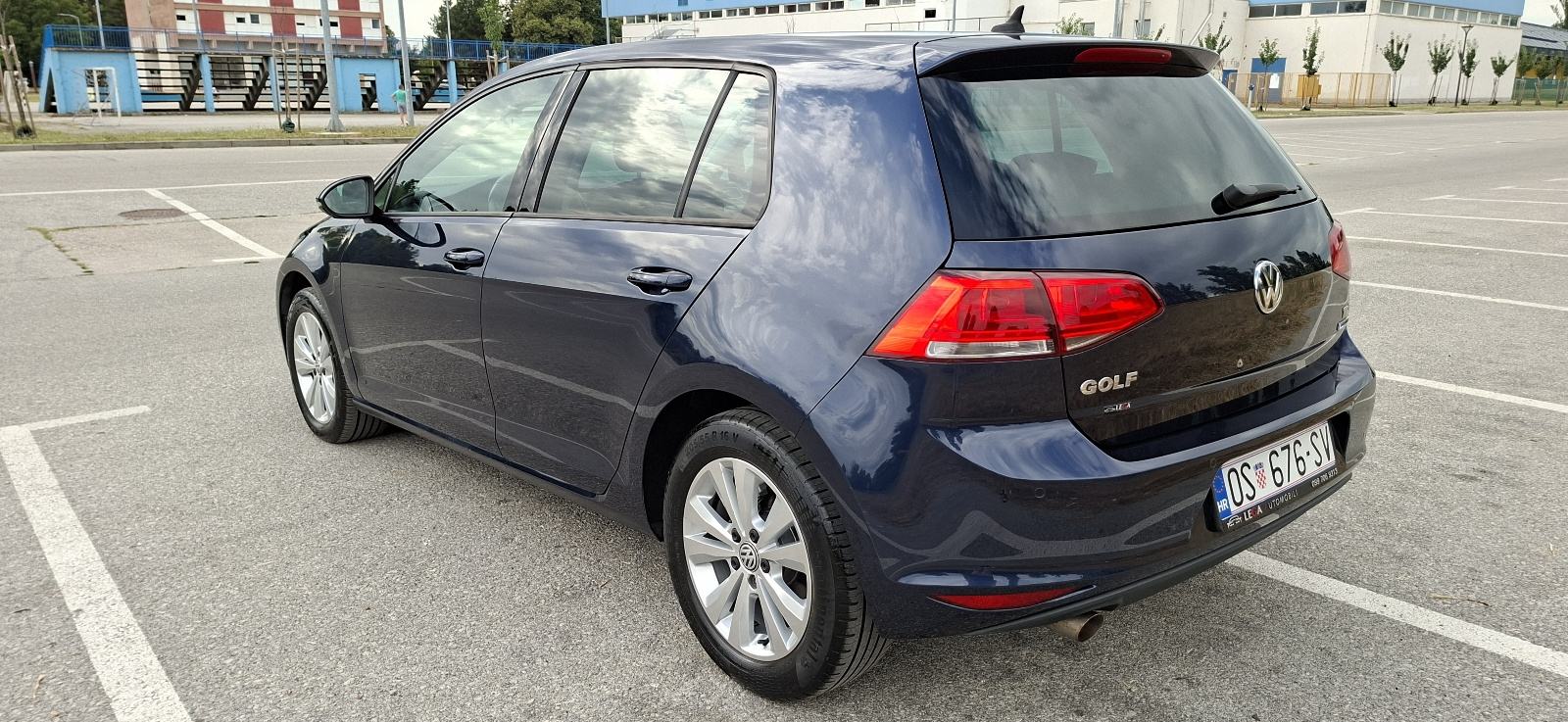 VW Golf 7 1,6 TDI BMT reg:07.mj/2027.Navi, Klima,alu,park.senzori..., fotografija 3