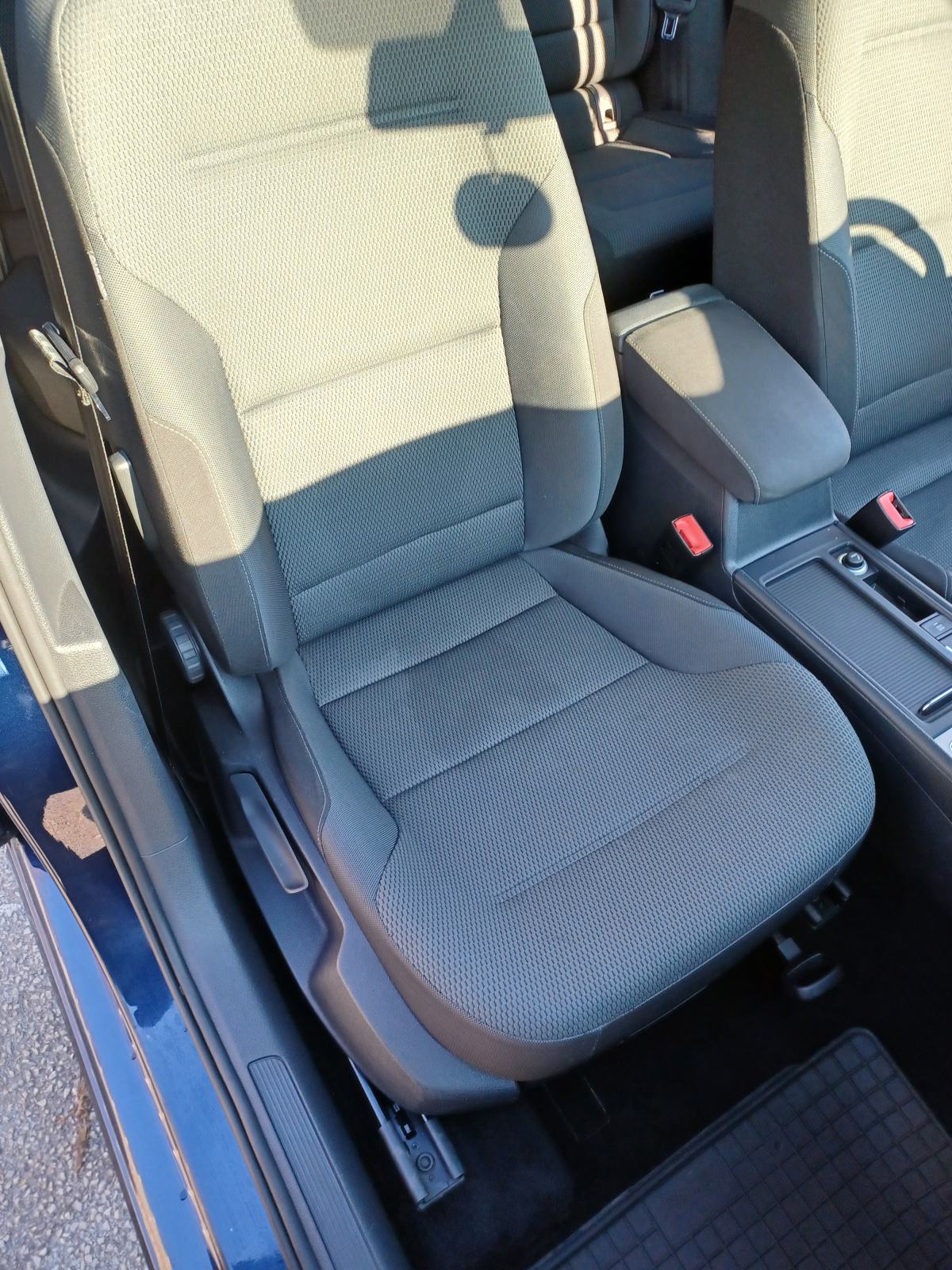 VW Golf 7 1,6 TDI BMT reg.3/27., fotografija 13
