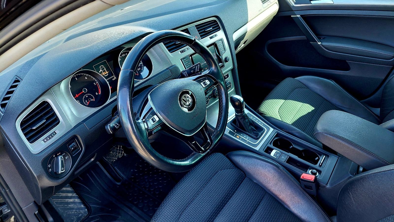 VW Golf 7 1,6 TDI BMT, fotografija 18