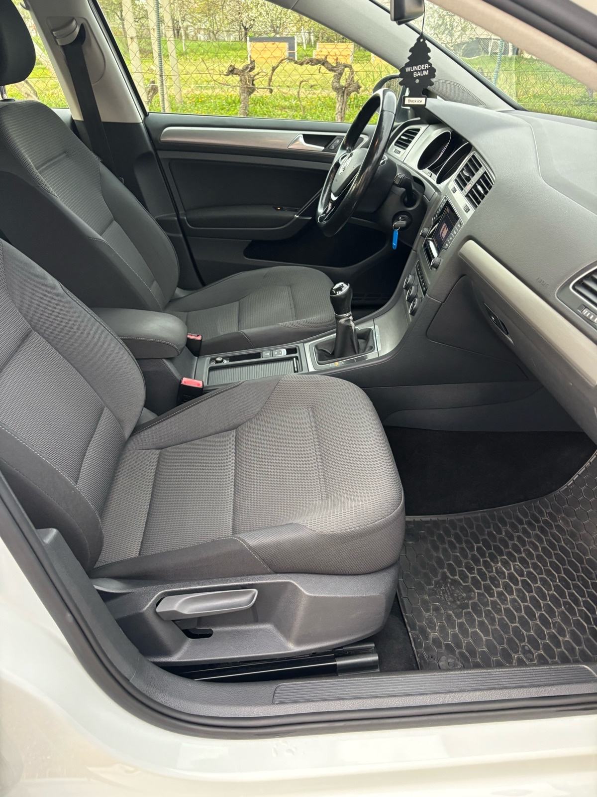 VW Golf 7 1,6 TDI BMT, fotografija 12