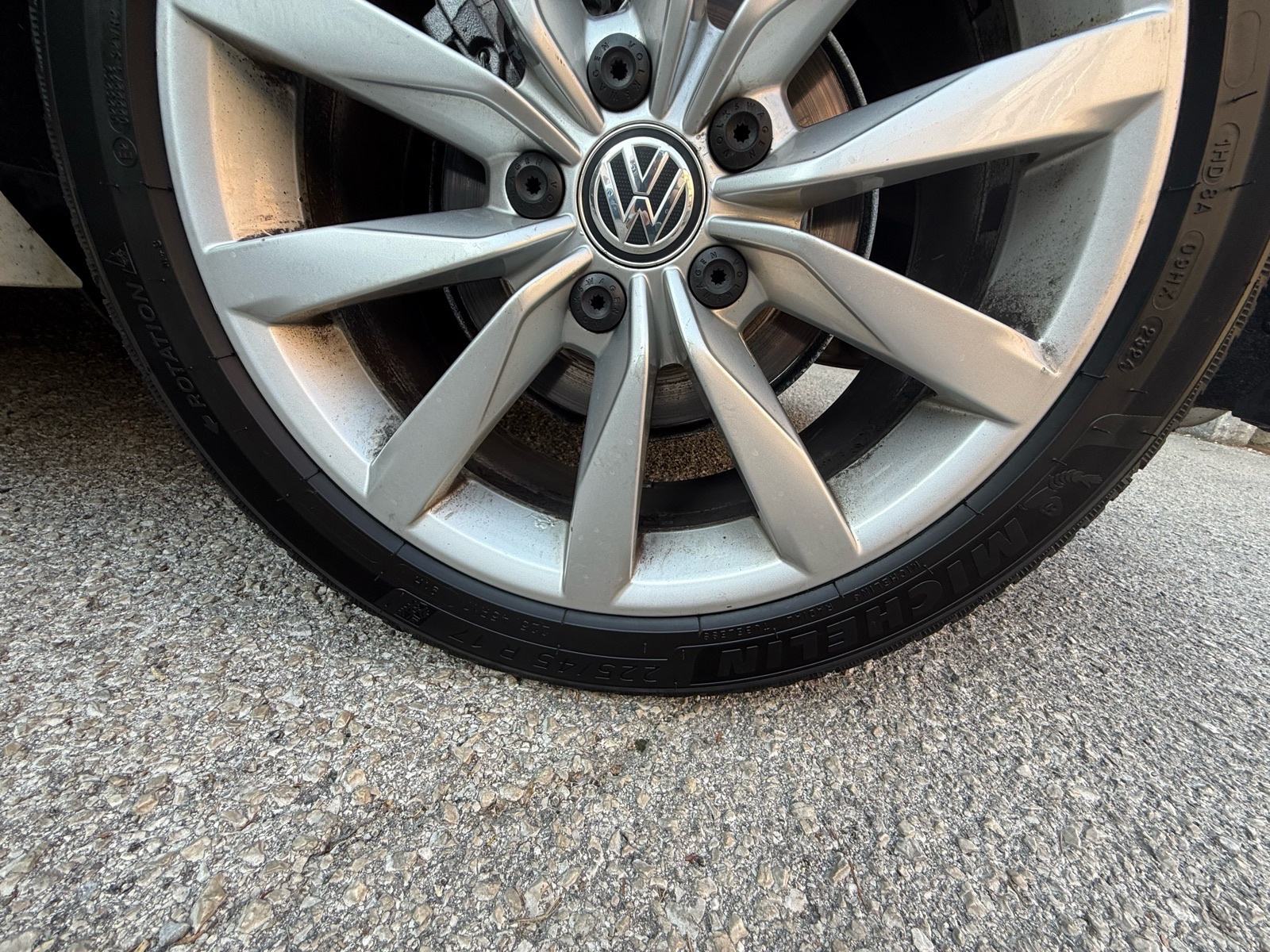 VW Golf 7 1,6 TDI BMT R-Line 40th Anniversary, fotografija 8