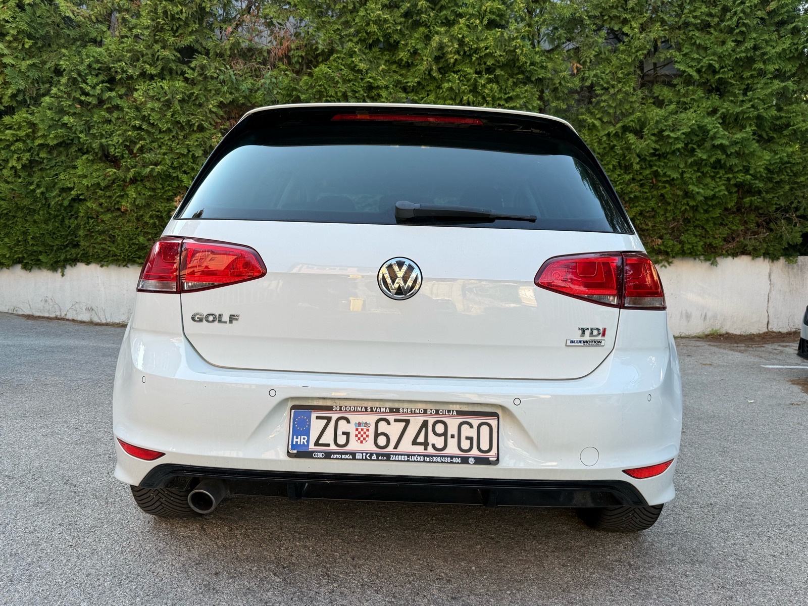 VW Golf 7 1,6 TDI BMT R-Line 40th Anniversary, fotografija 12